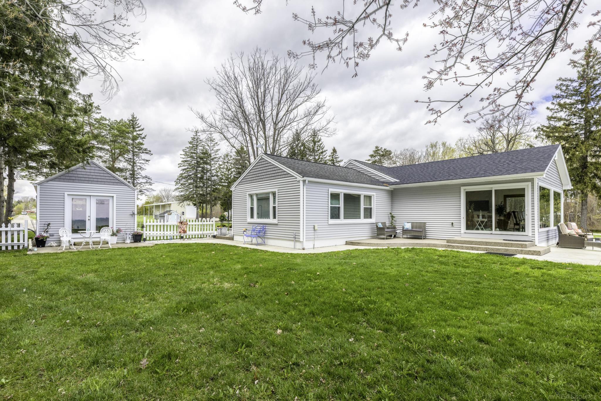 6655 Lakeshore Road