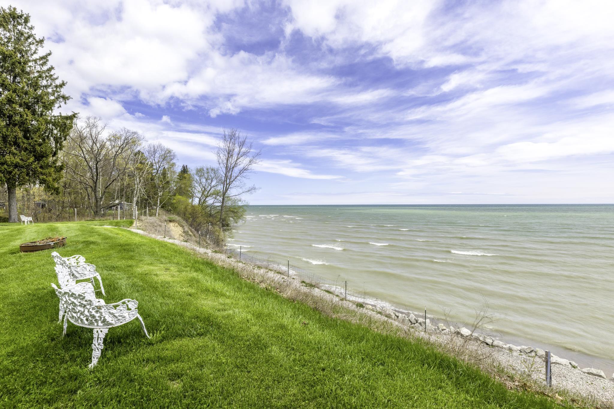 6655 Lakeshore Road