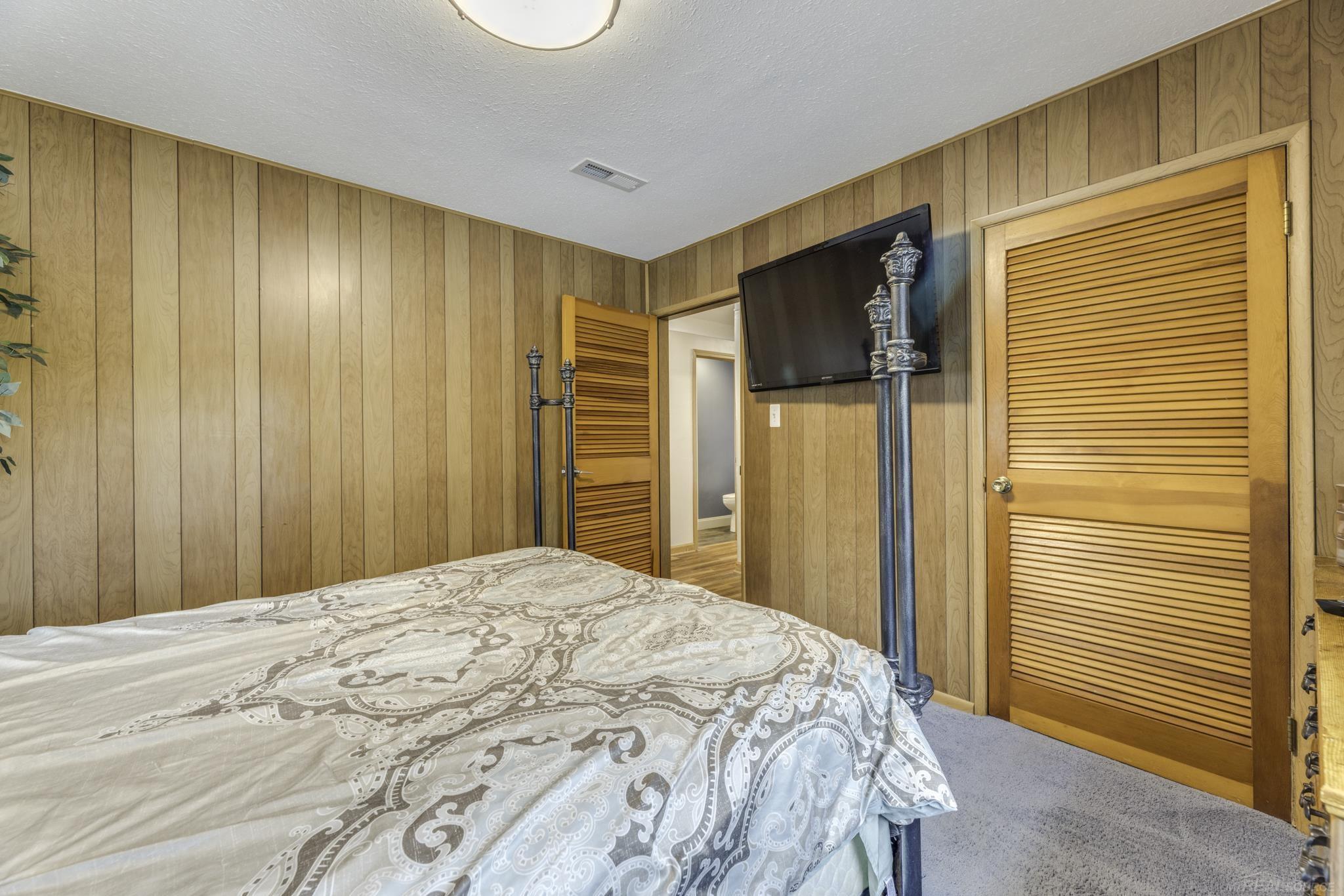 6655 Lakeshore Road