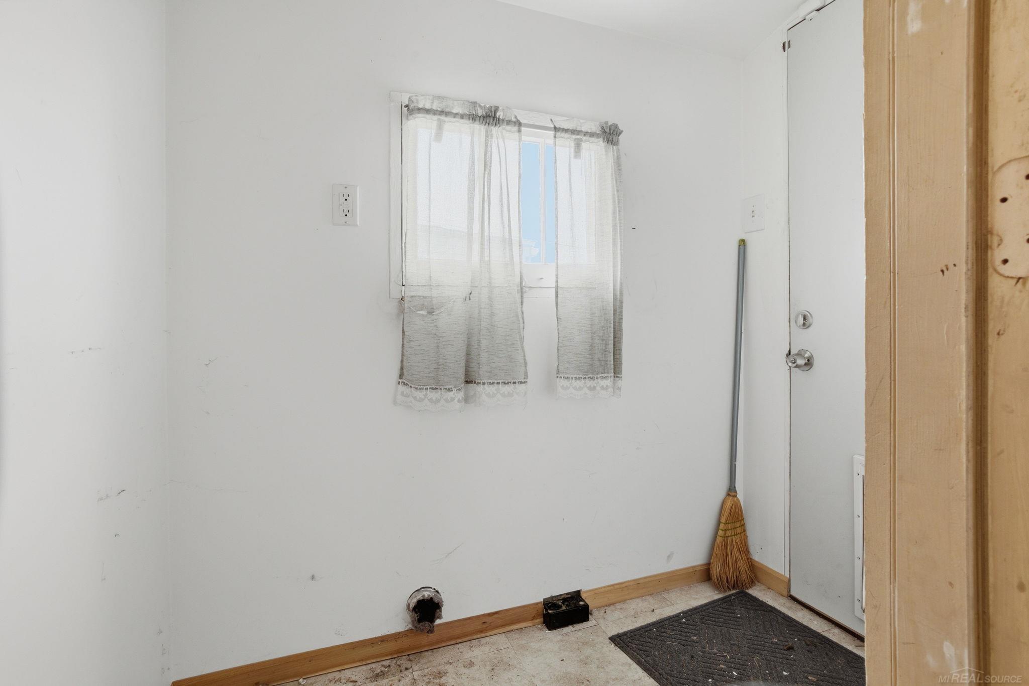 28041 Maple Street