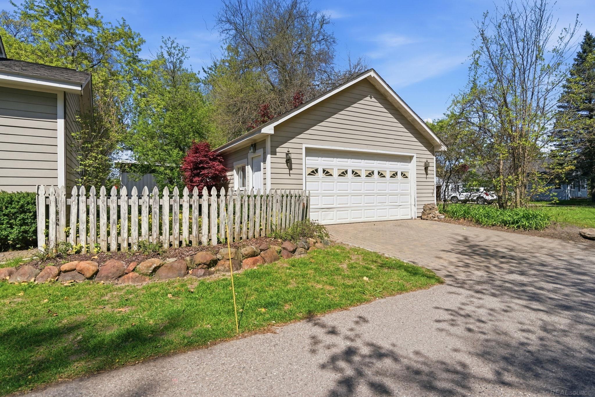 776 Heights Road