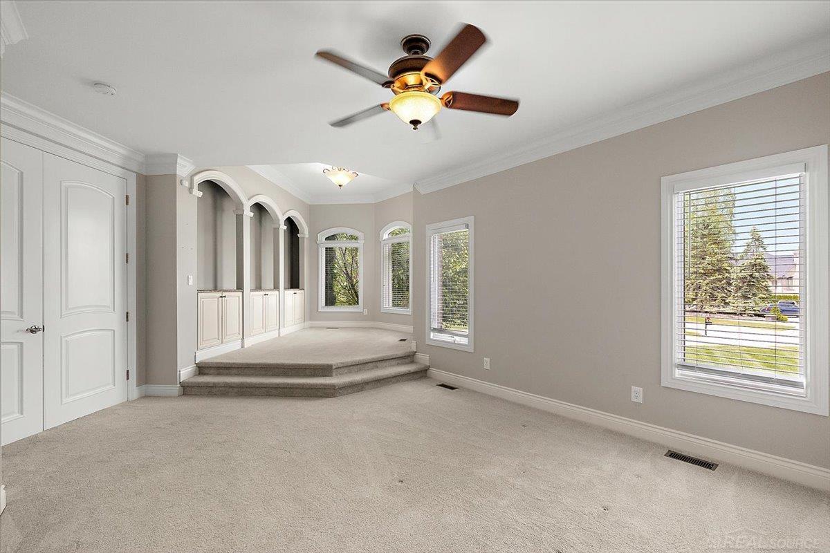 54245 Queensborough Drive