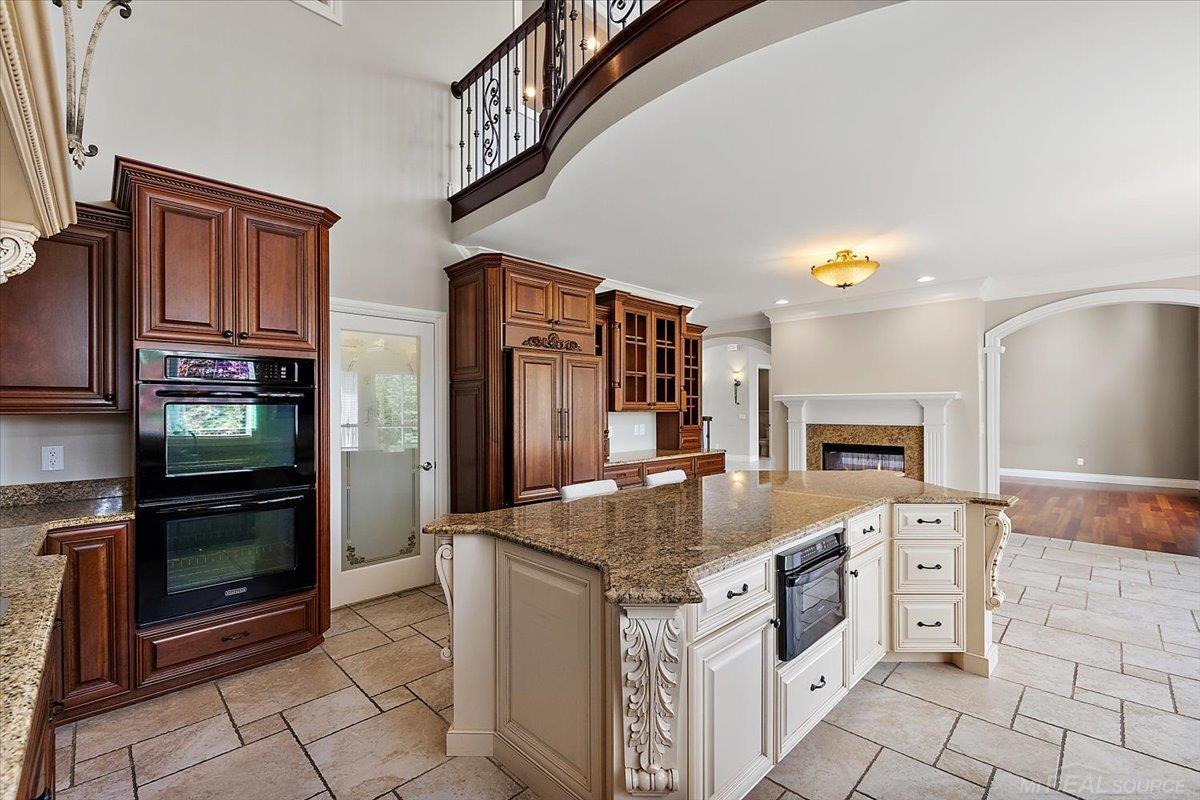 54245 Queensborough Drive