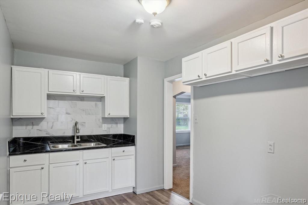 15716 Patton Street