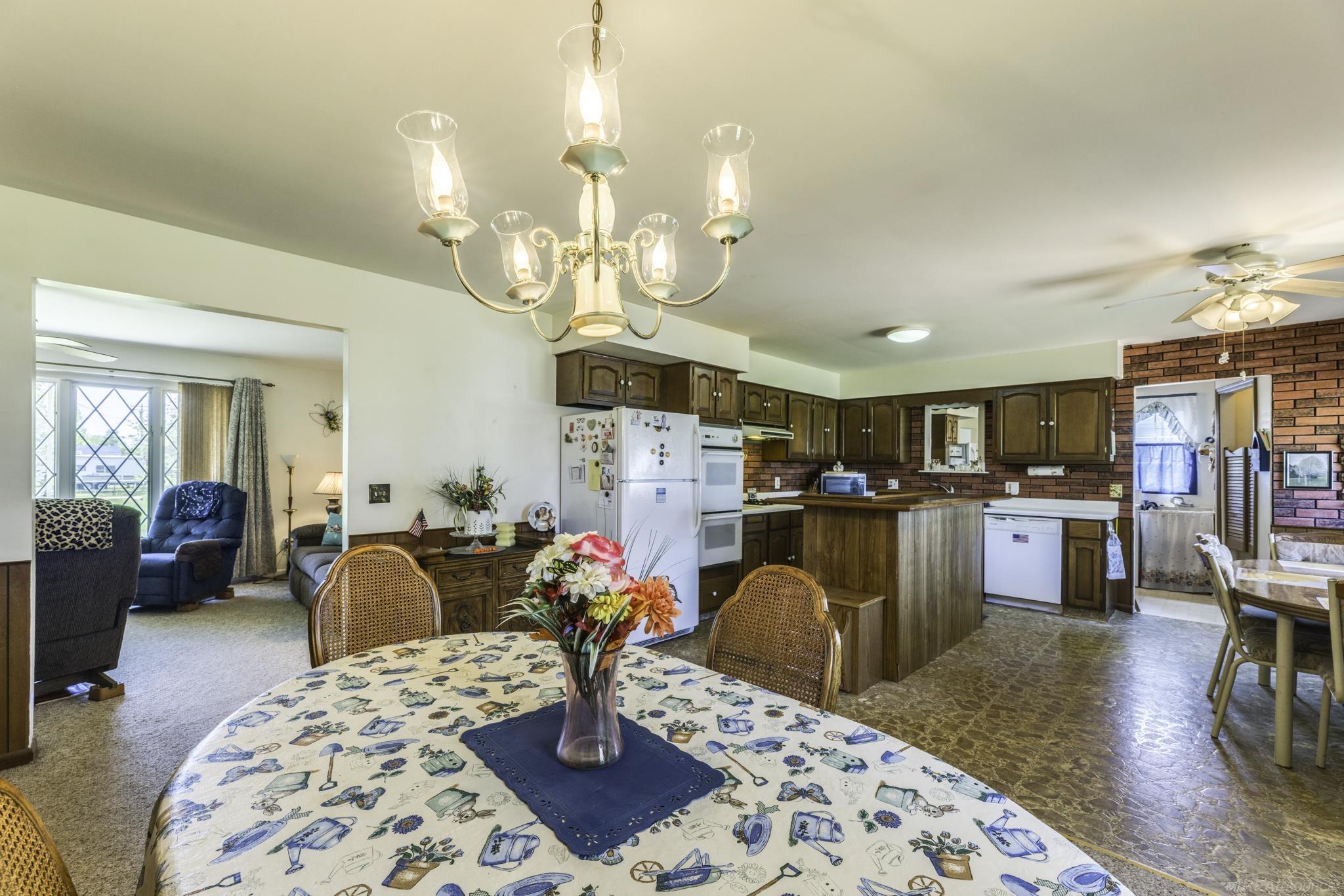 7685 Countryside Road