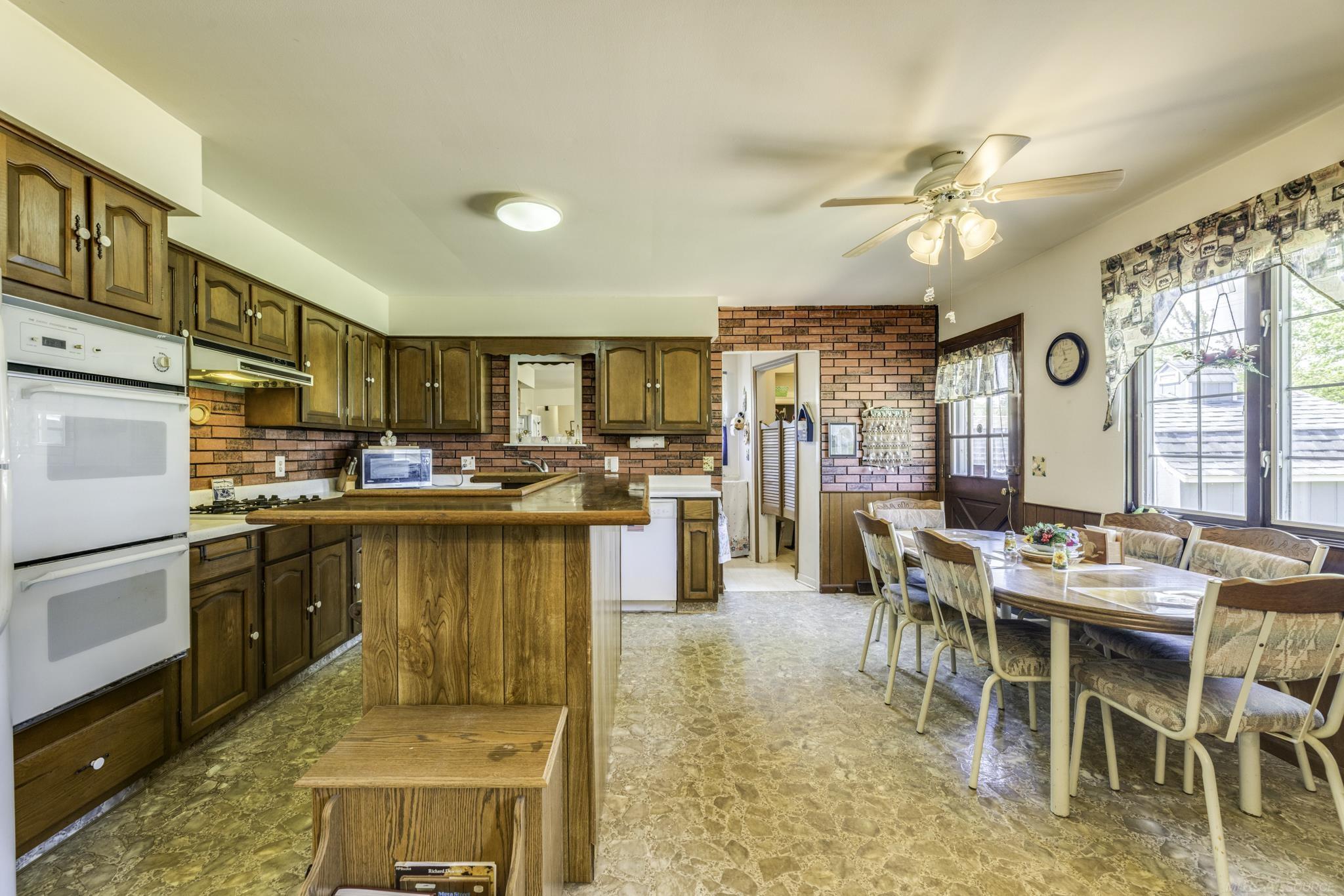 7685 Countryside Road