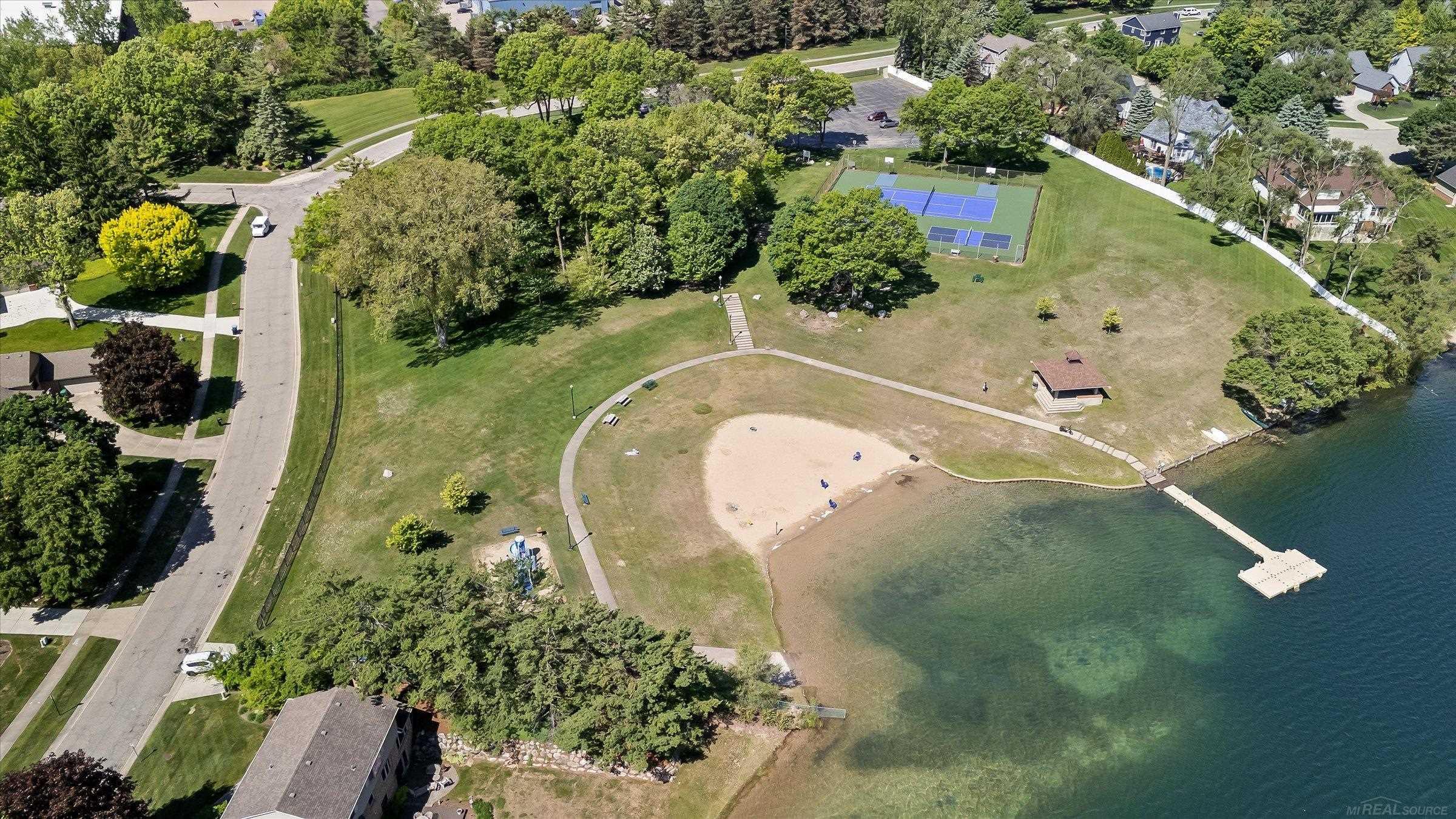 400 Lakes Edge Drive