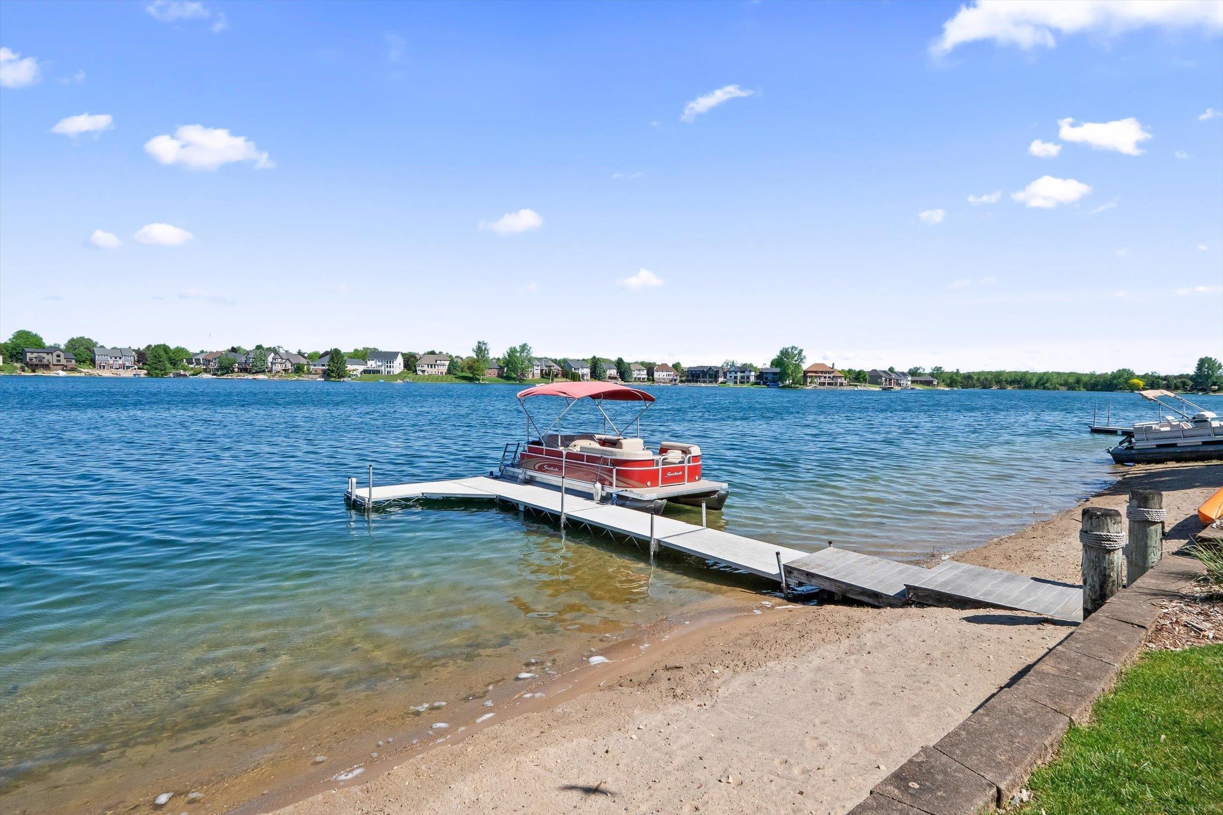 400 Lakes Edge Drive