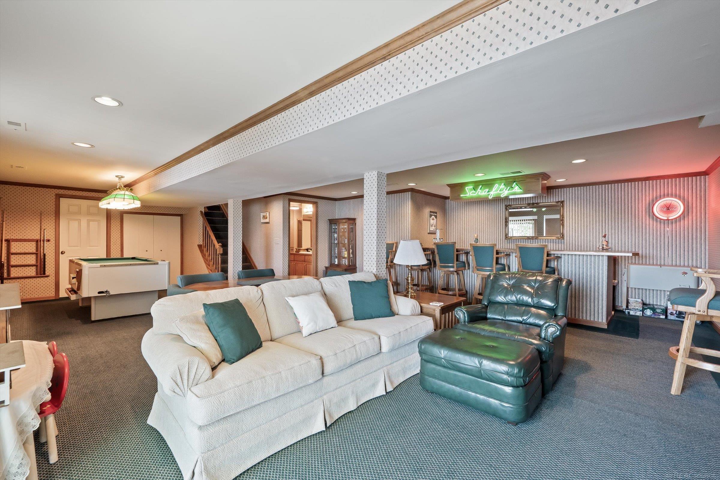 400 Lakes Edge Drive