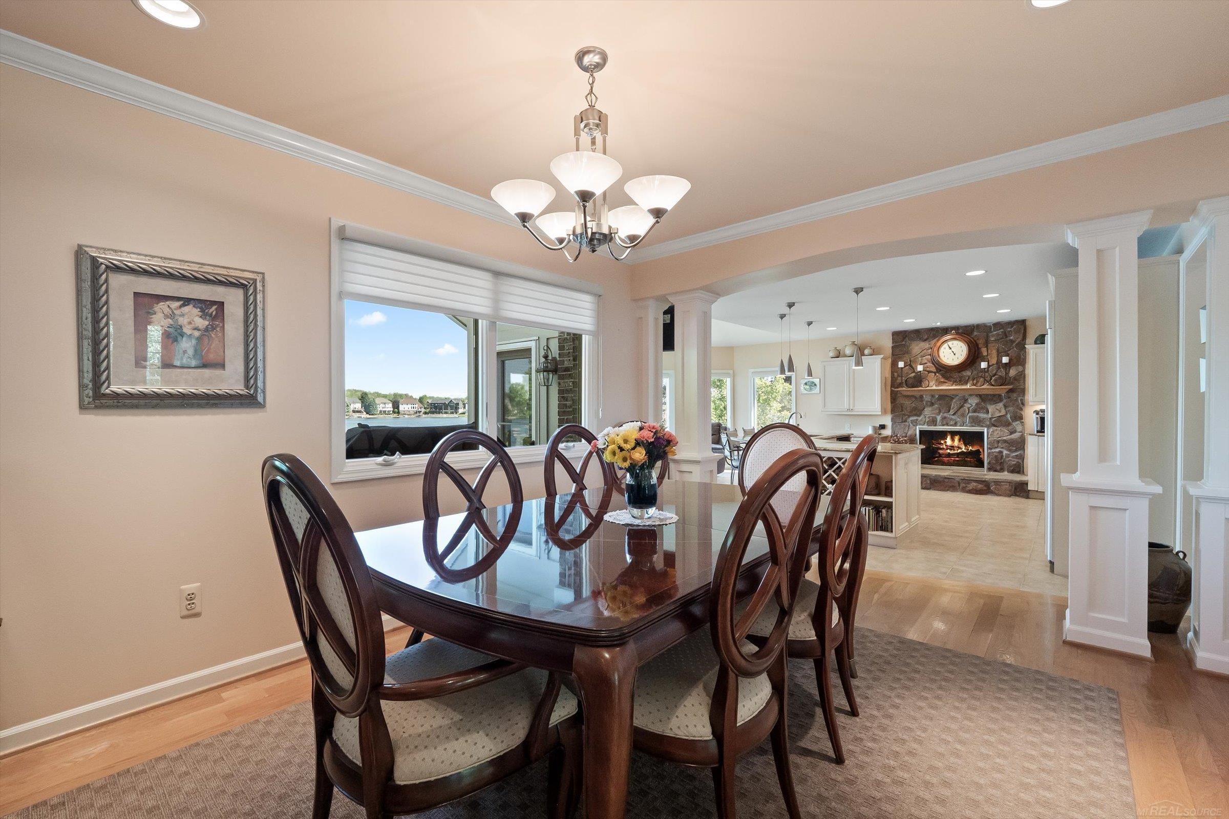 400 Lakes Edge Drive