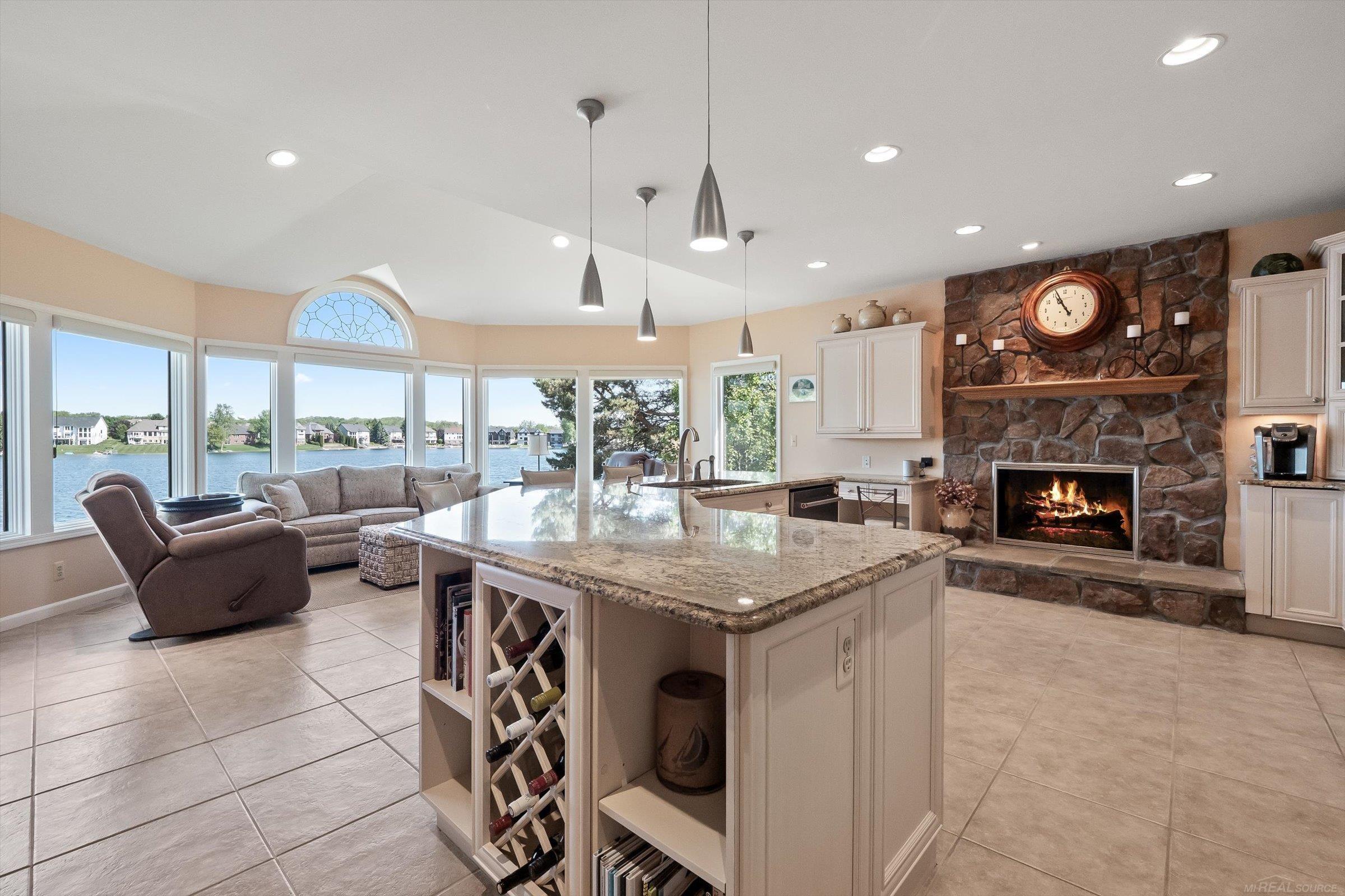 400 Lakes Edge Drive