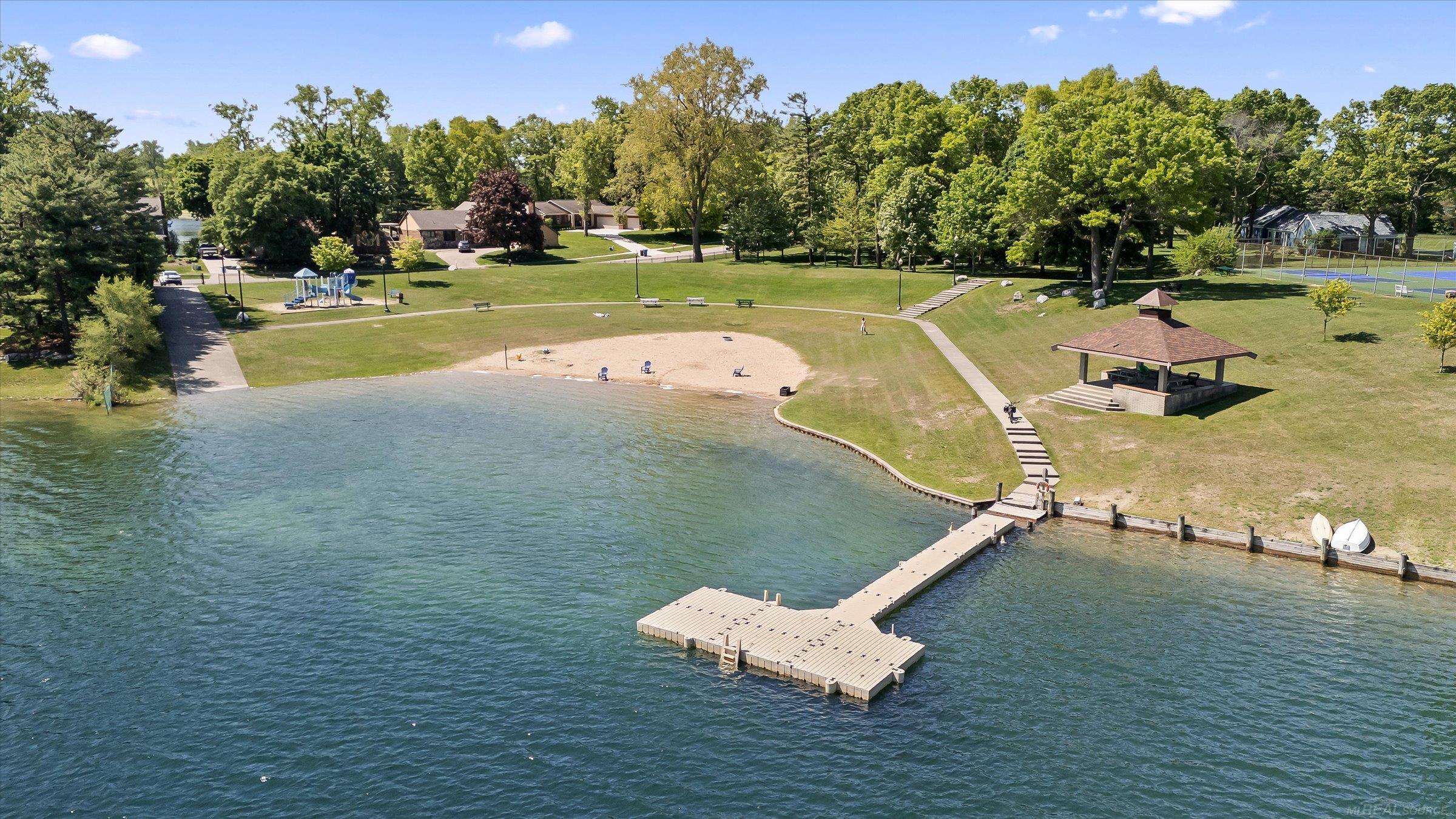 400 Lakes Edge Drive