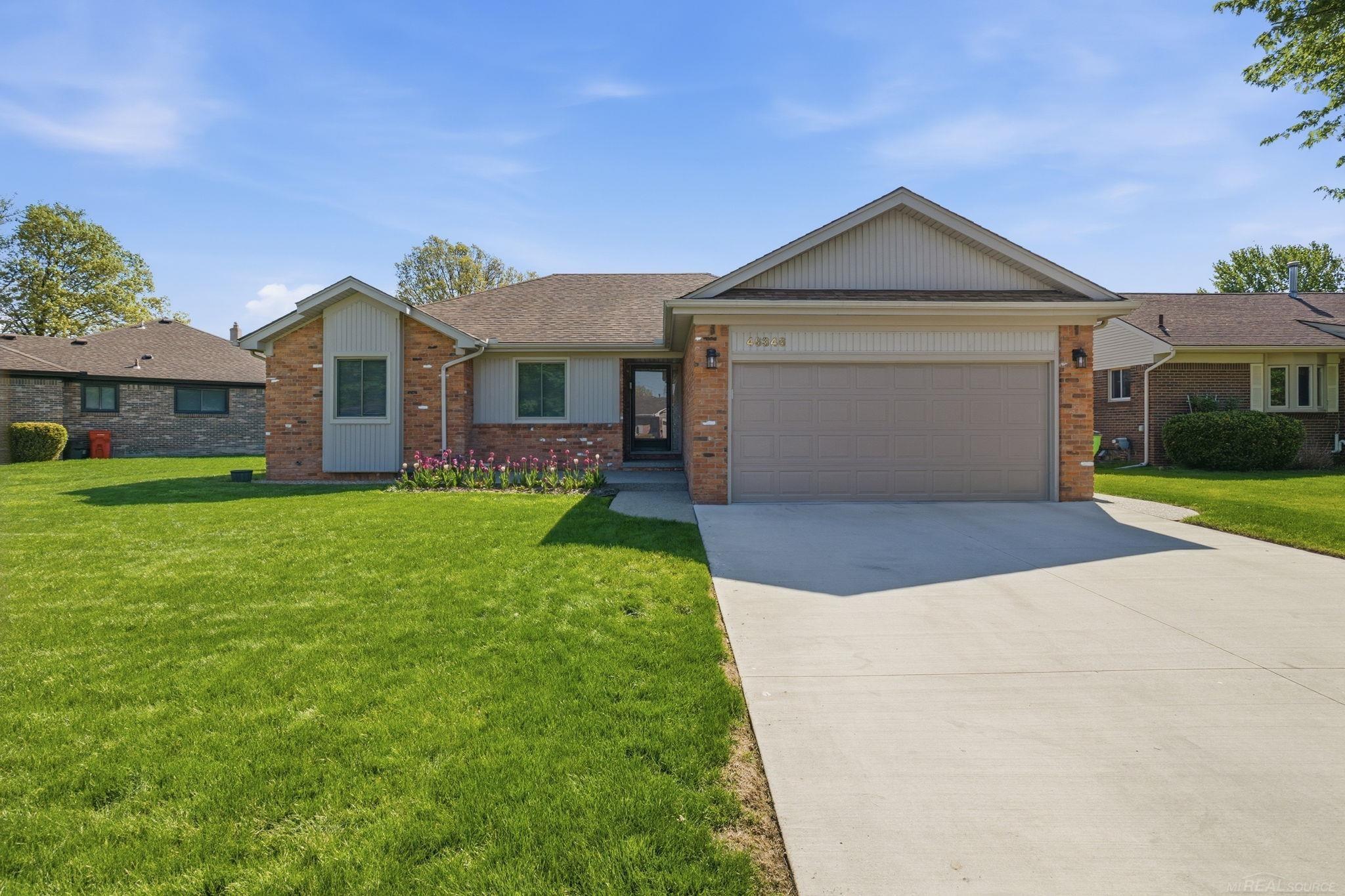 46346 Hollowoode Lane