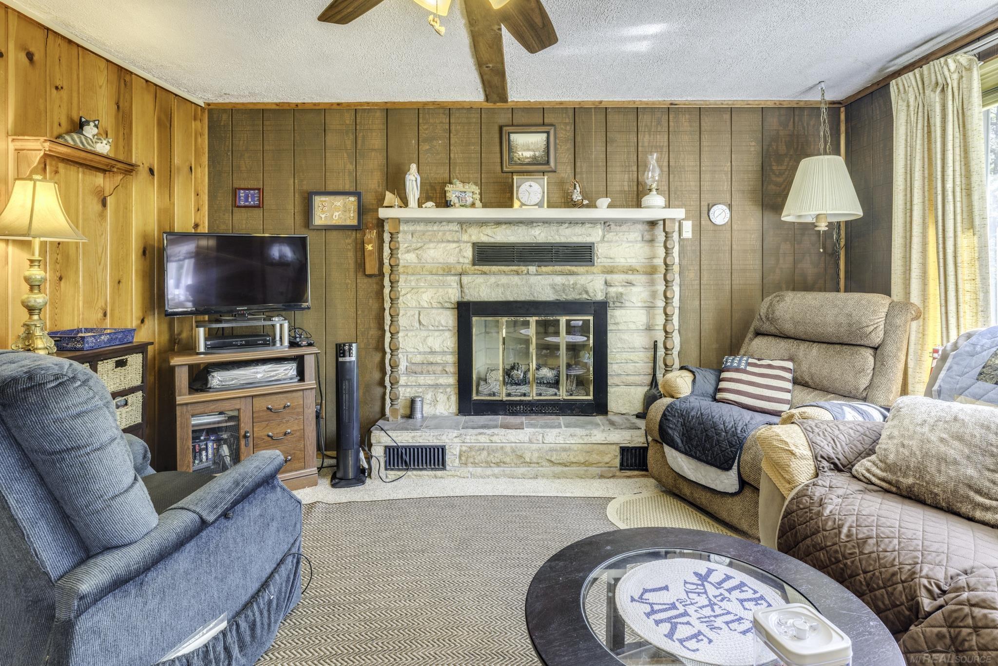 4300 N Grandview Drive