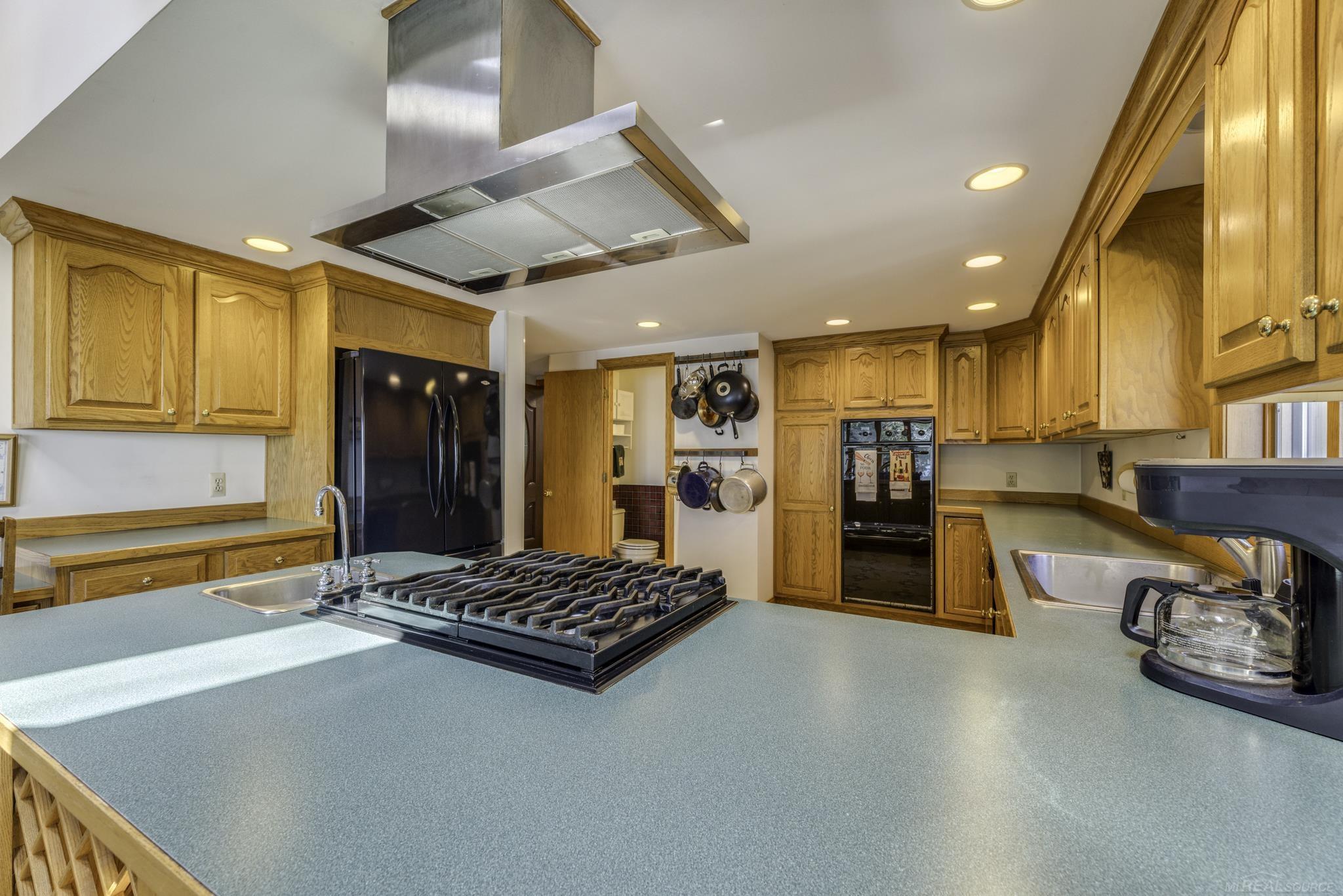 3388 N Lakeshore Road