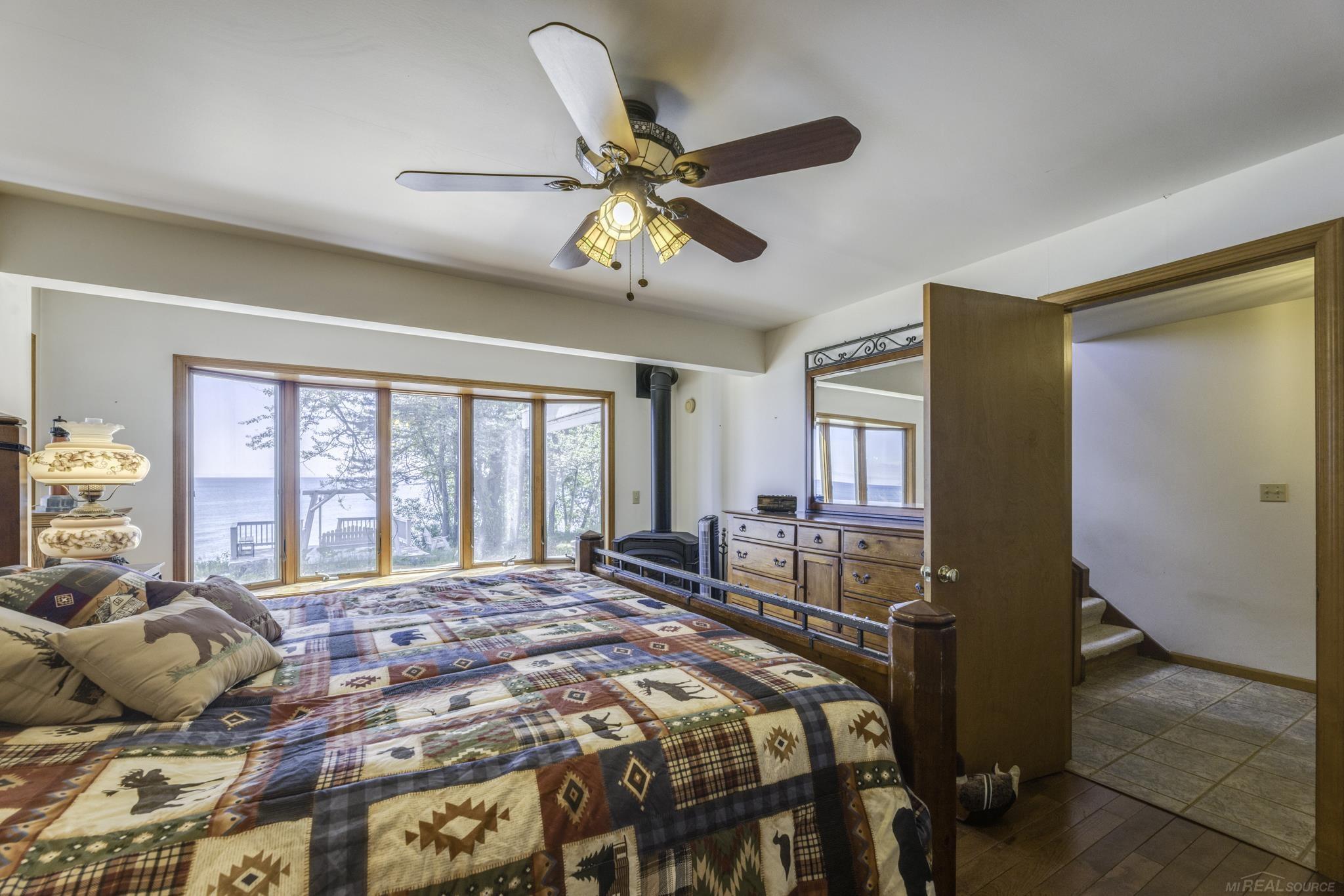 3388 N Lakeshore Road