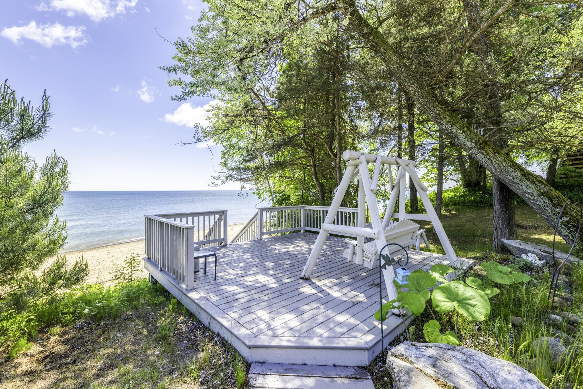 3388 N Lakeshore Road