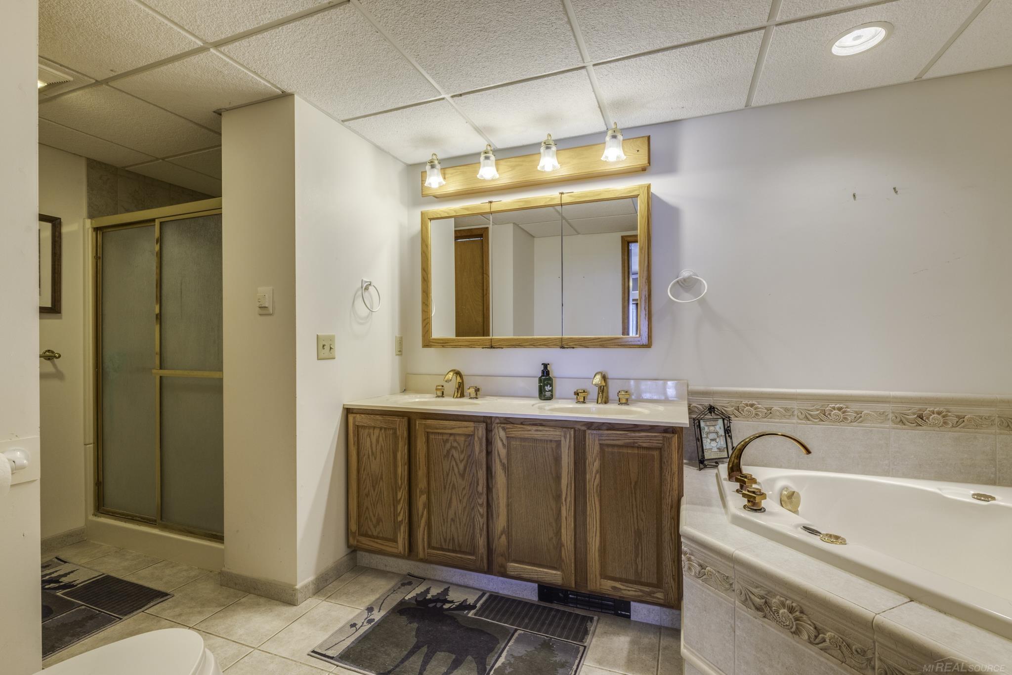 3388 N Lakeshore Road