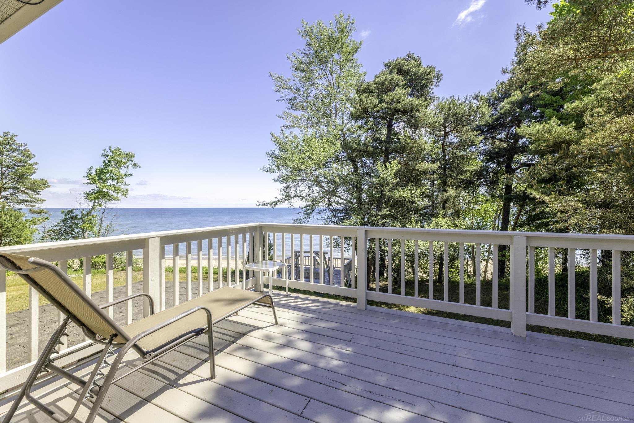 3388 N Lakeshore Road