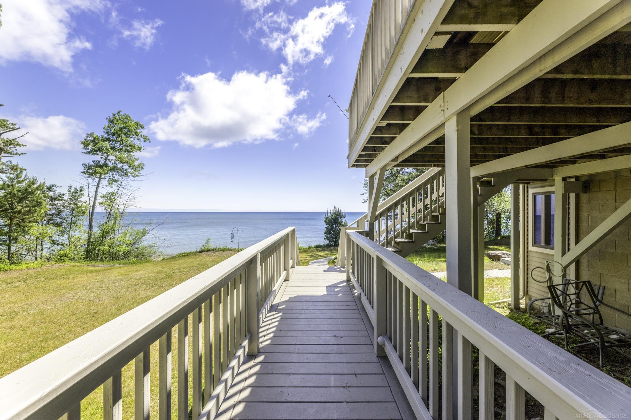 3388 N Lakeshore Road