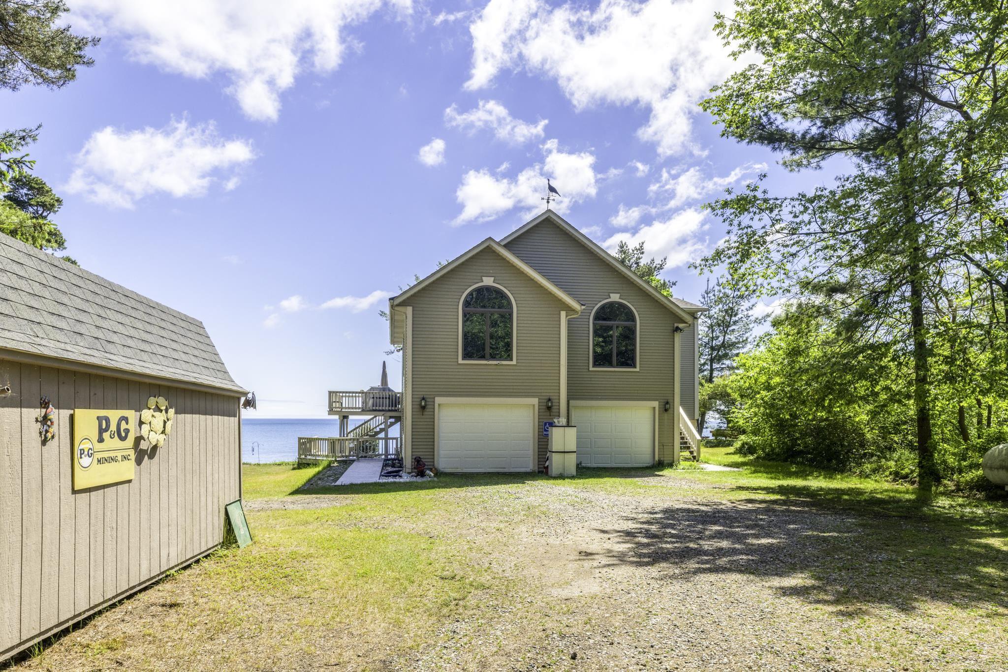 3388 N Lakeshore Road