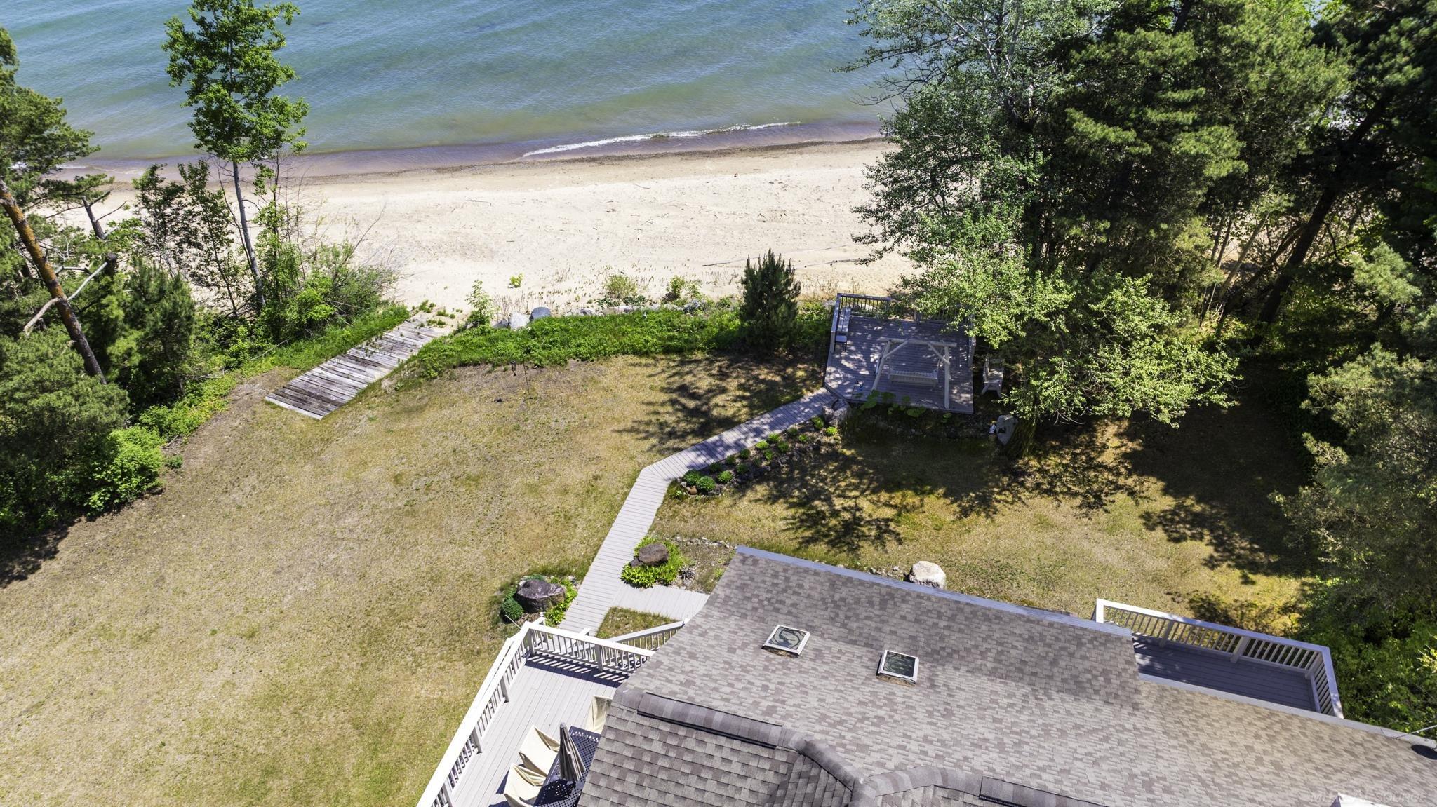 3388 N Lakeshore Road