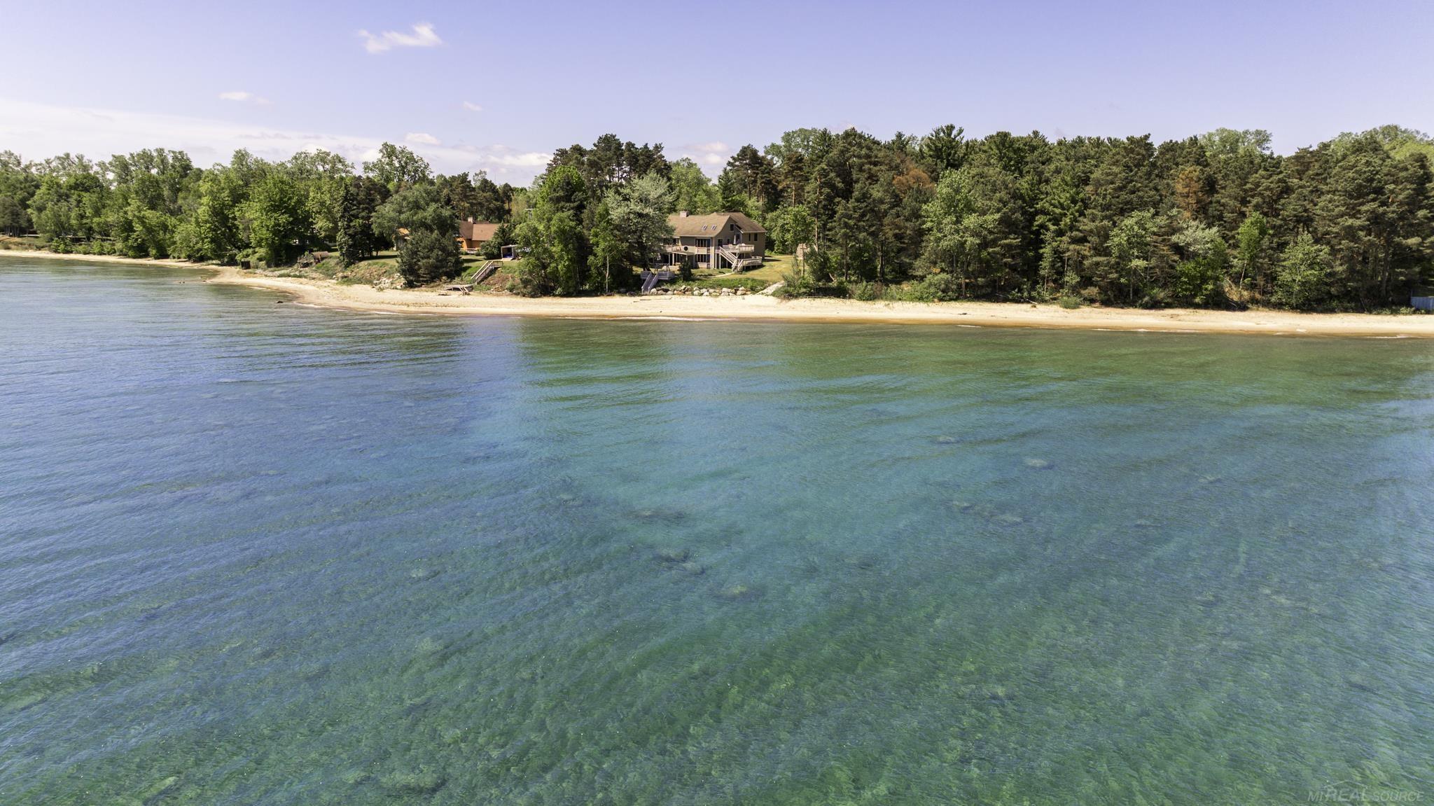 3388 N Lakeshore Road