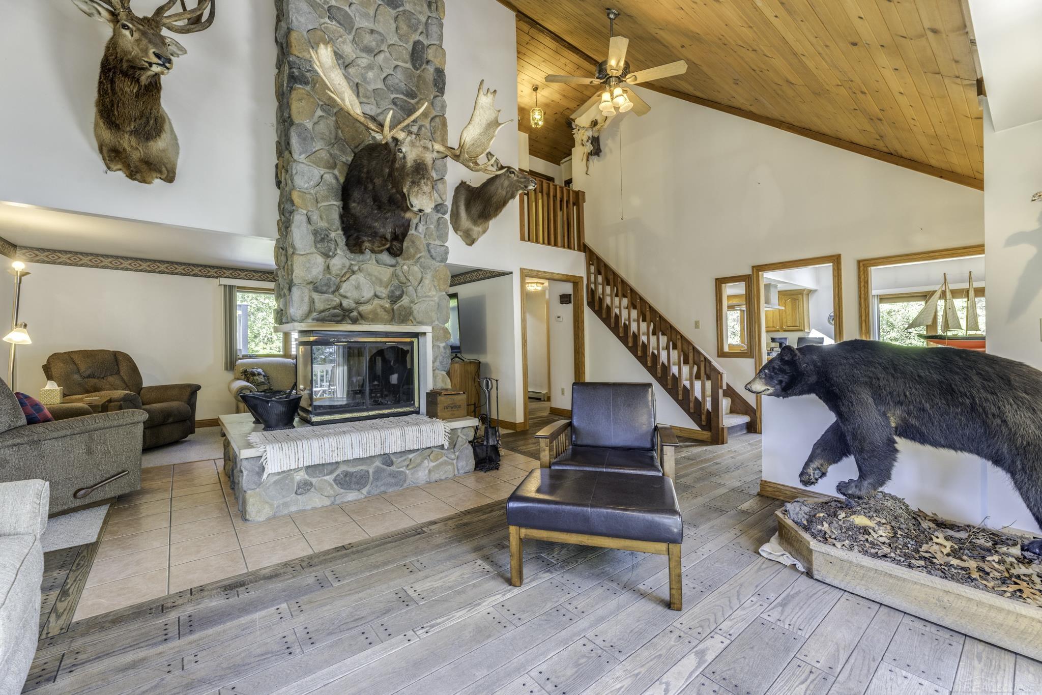 3388 N Lakeshore Road