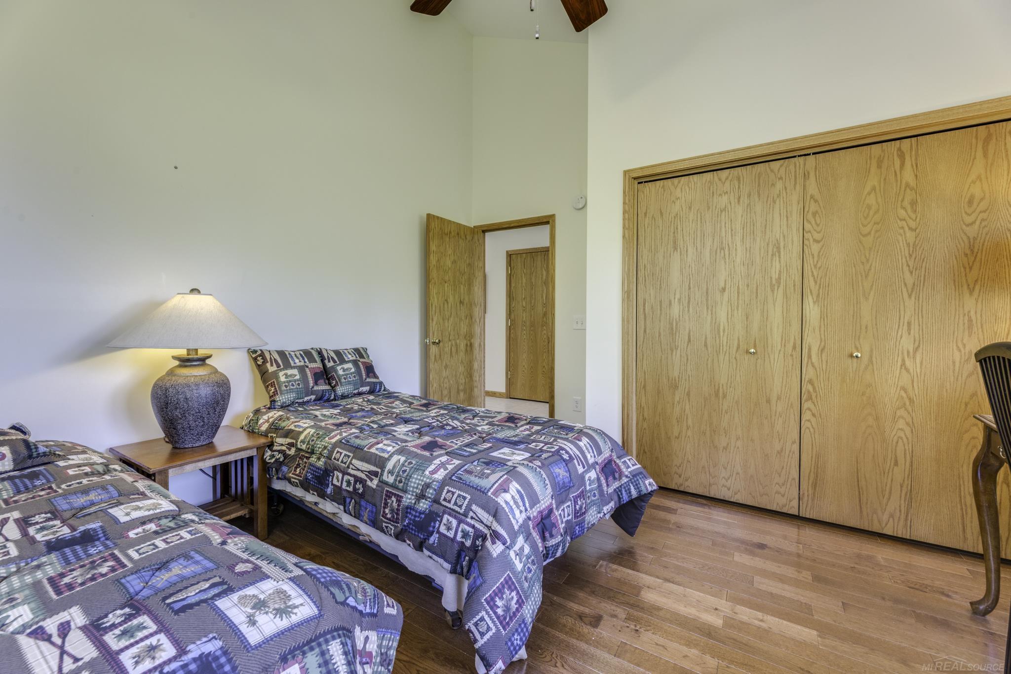 3388 N Lakeshore Road