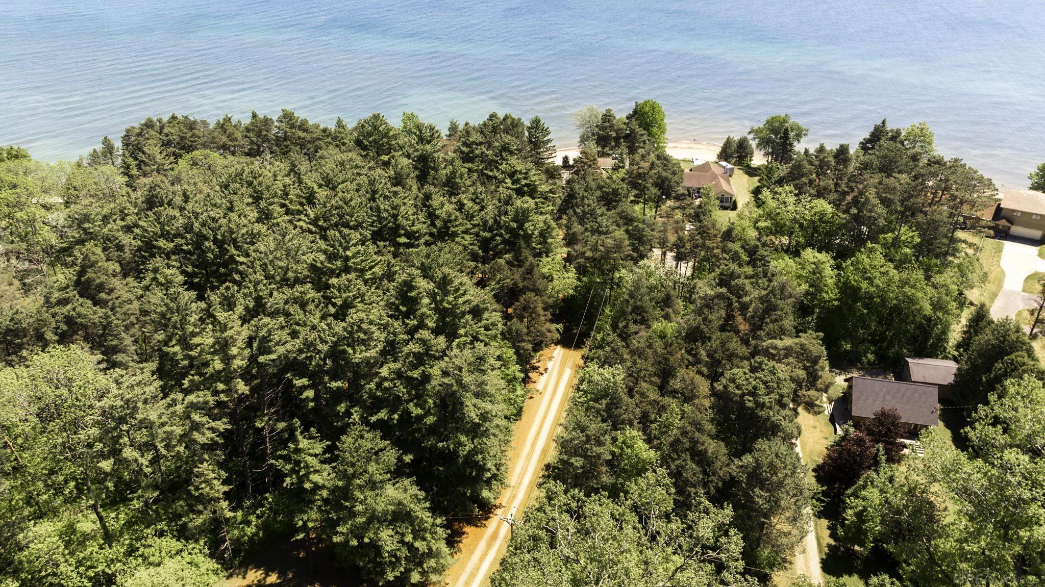 3388 N Lakeshore Road