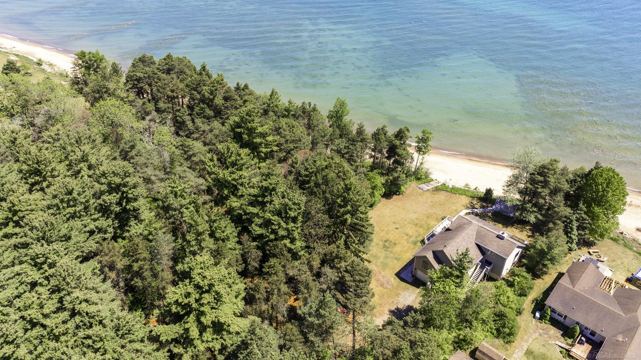 3388 N Lakeshore Road