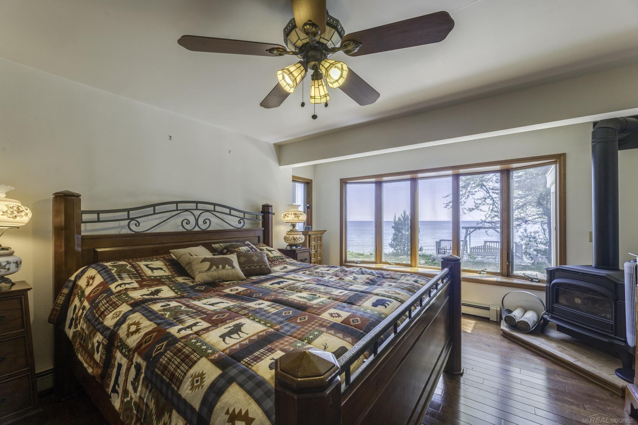 3388 N Lakeshore Road