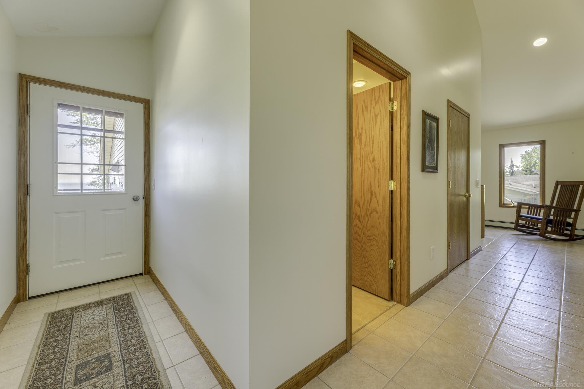 3388 N Lakeshore Road