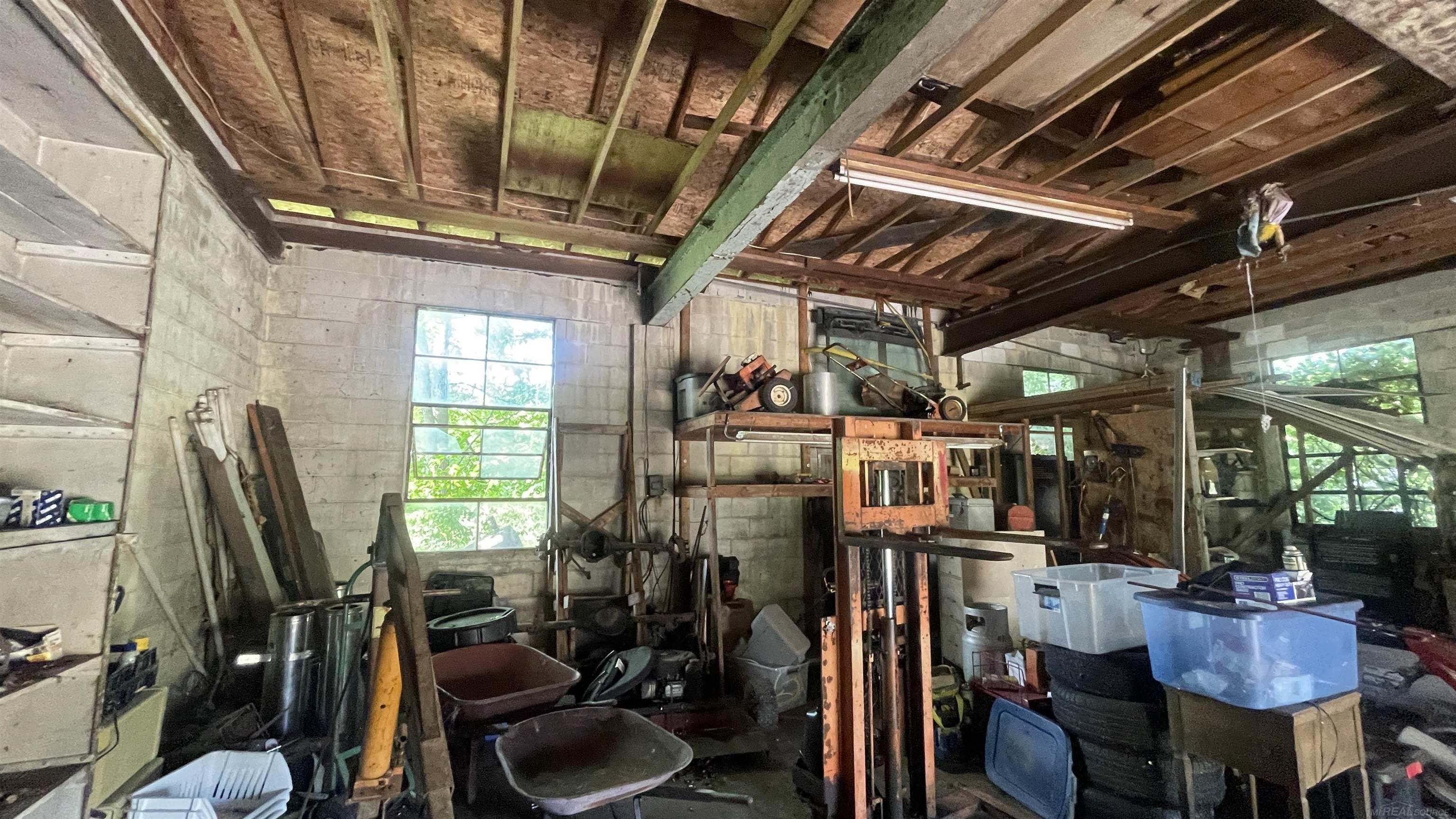 10332 W Dodge Road