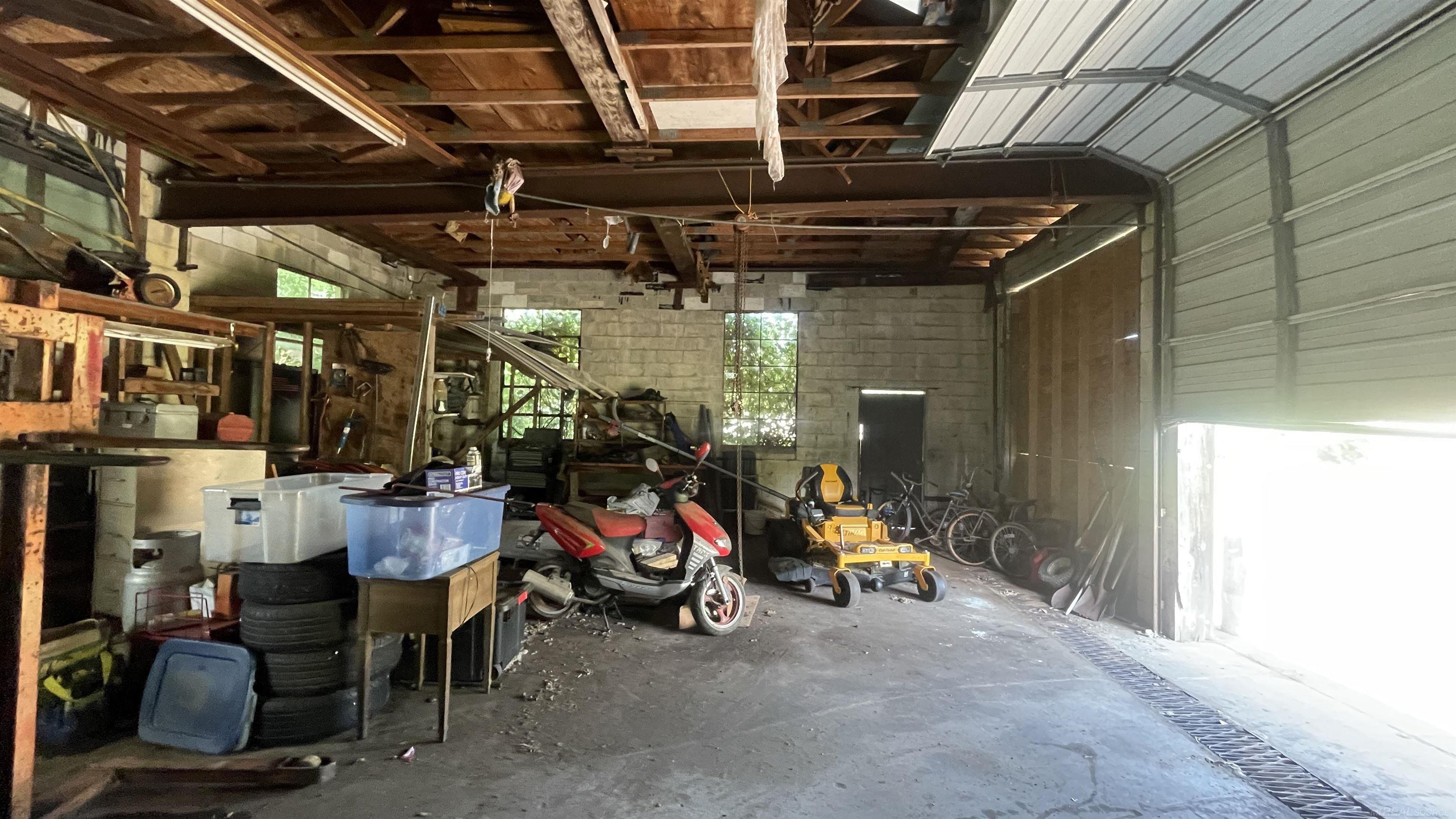 10332 W Dodge Road
