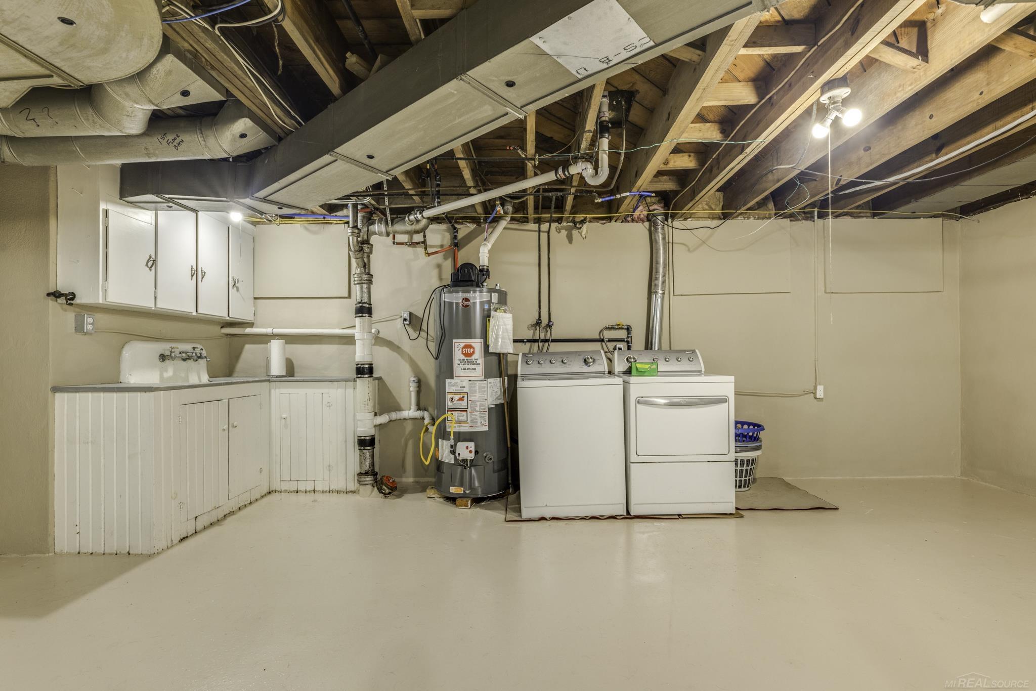 4484 Lakeshore Road