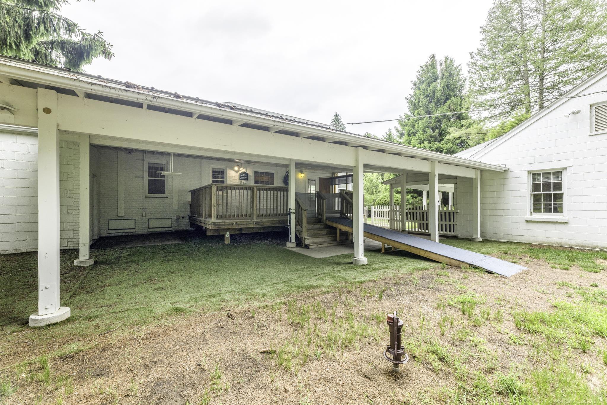 4484 Lakeshore Road