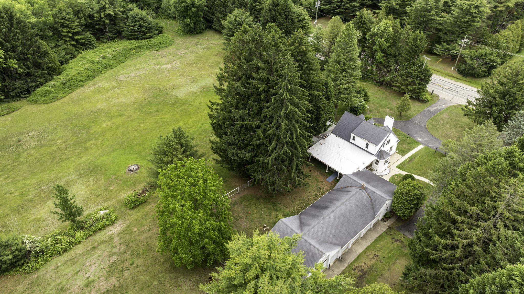 4484 Lakeshore Road