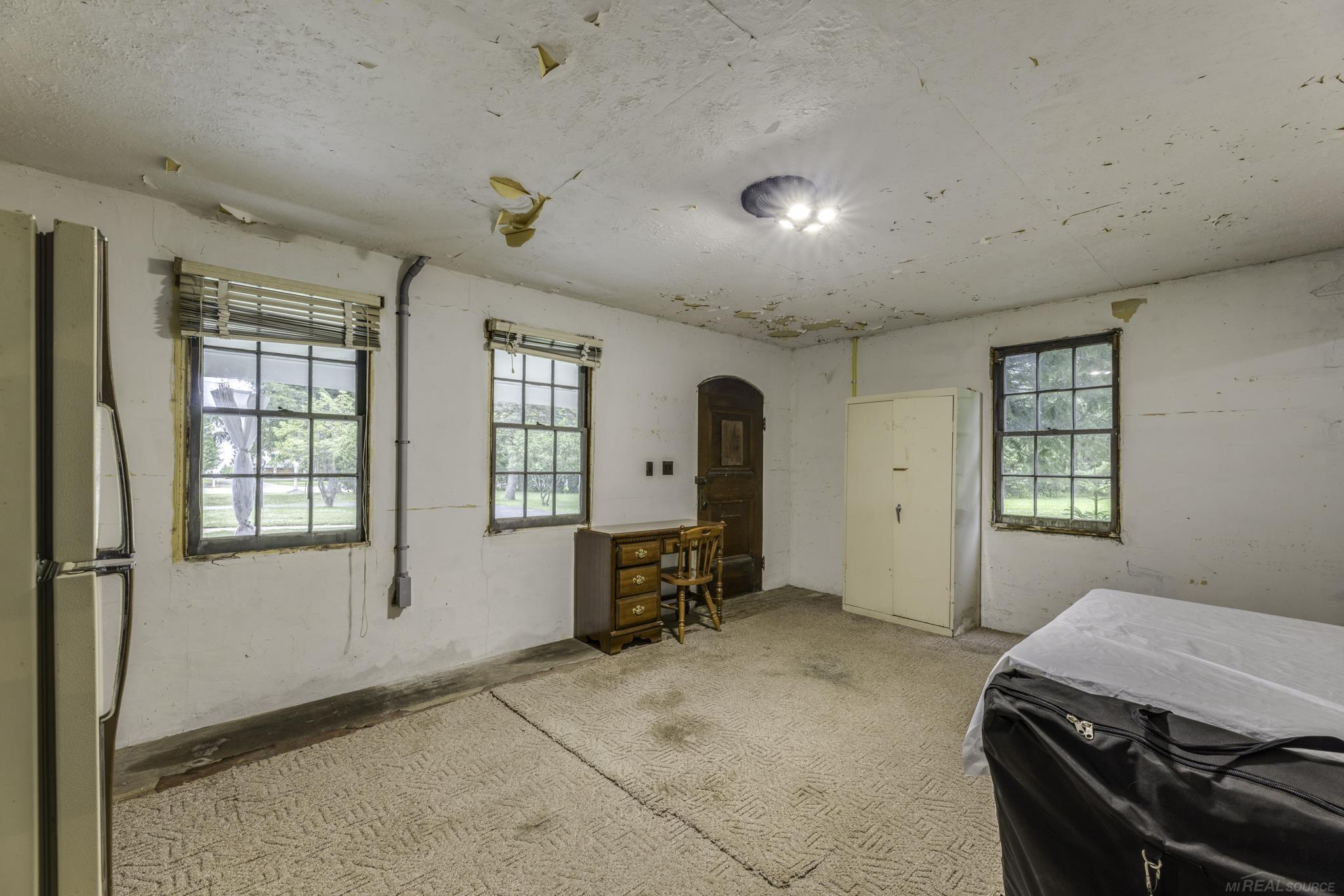 4484 Lakeshore Road