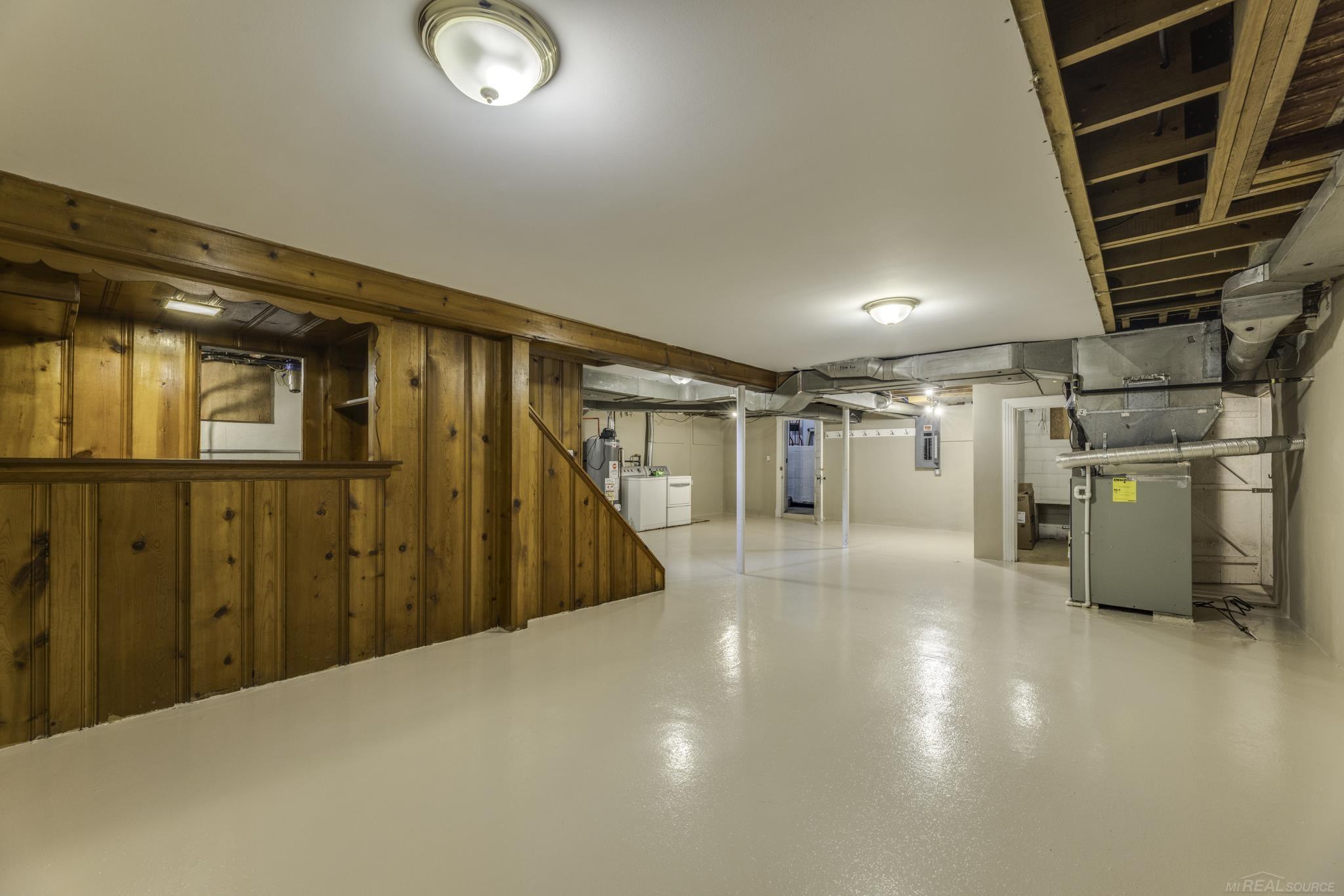 4484 Lakeshore Road