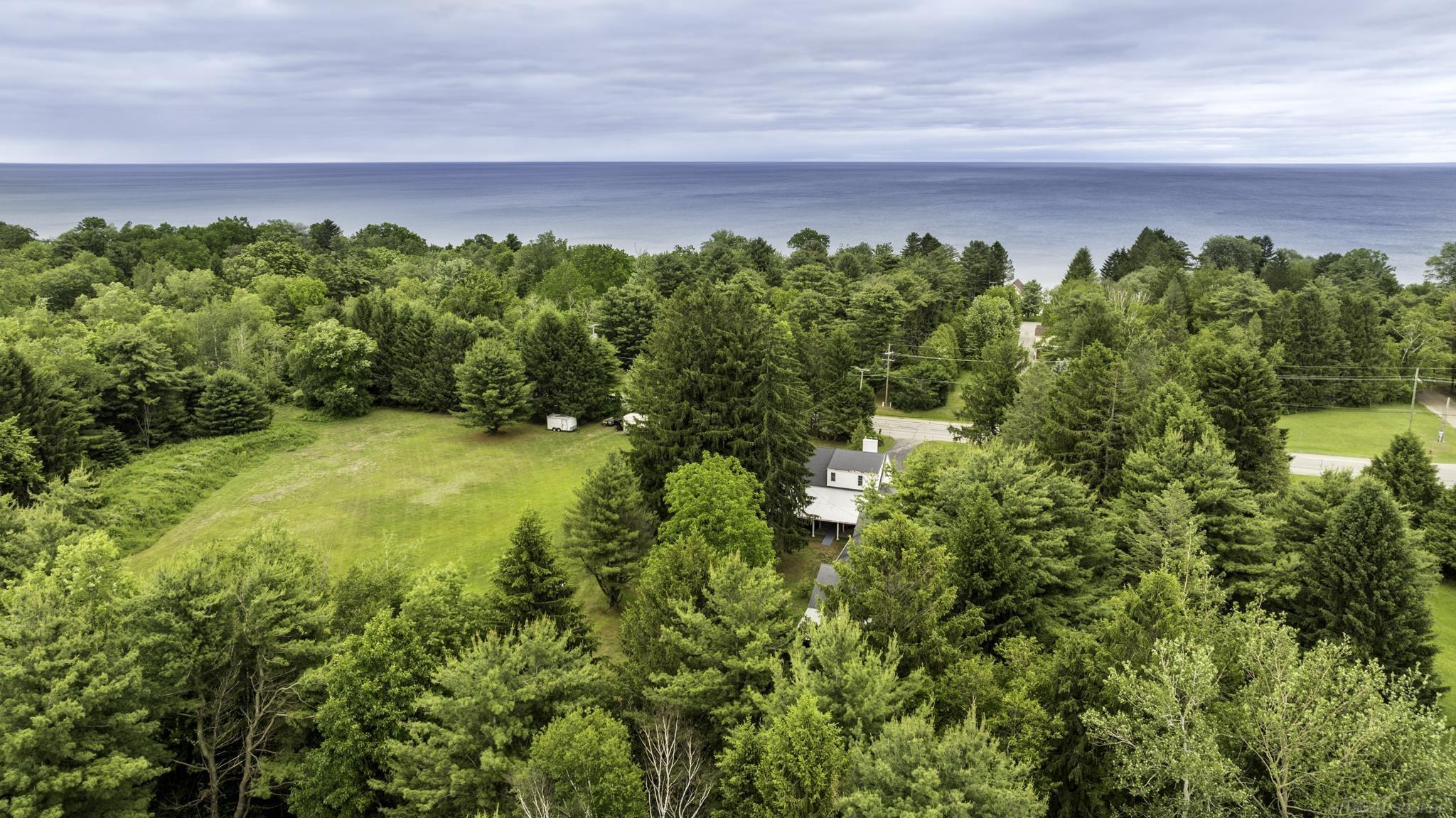4484 Lakeshore Road