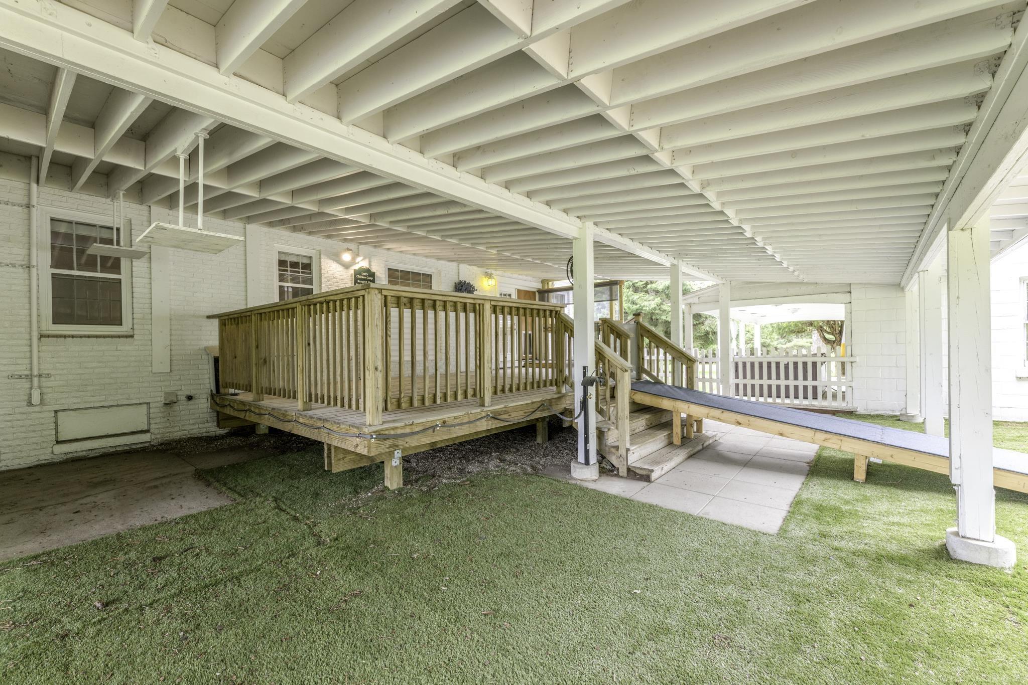 4484 Lakeshore Road