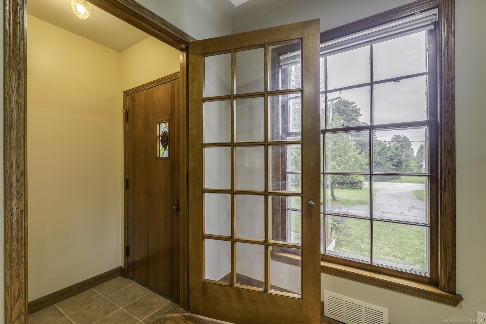 4484 Lakeshore Road