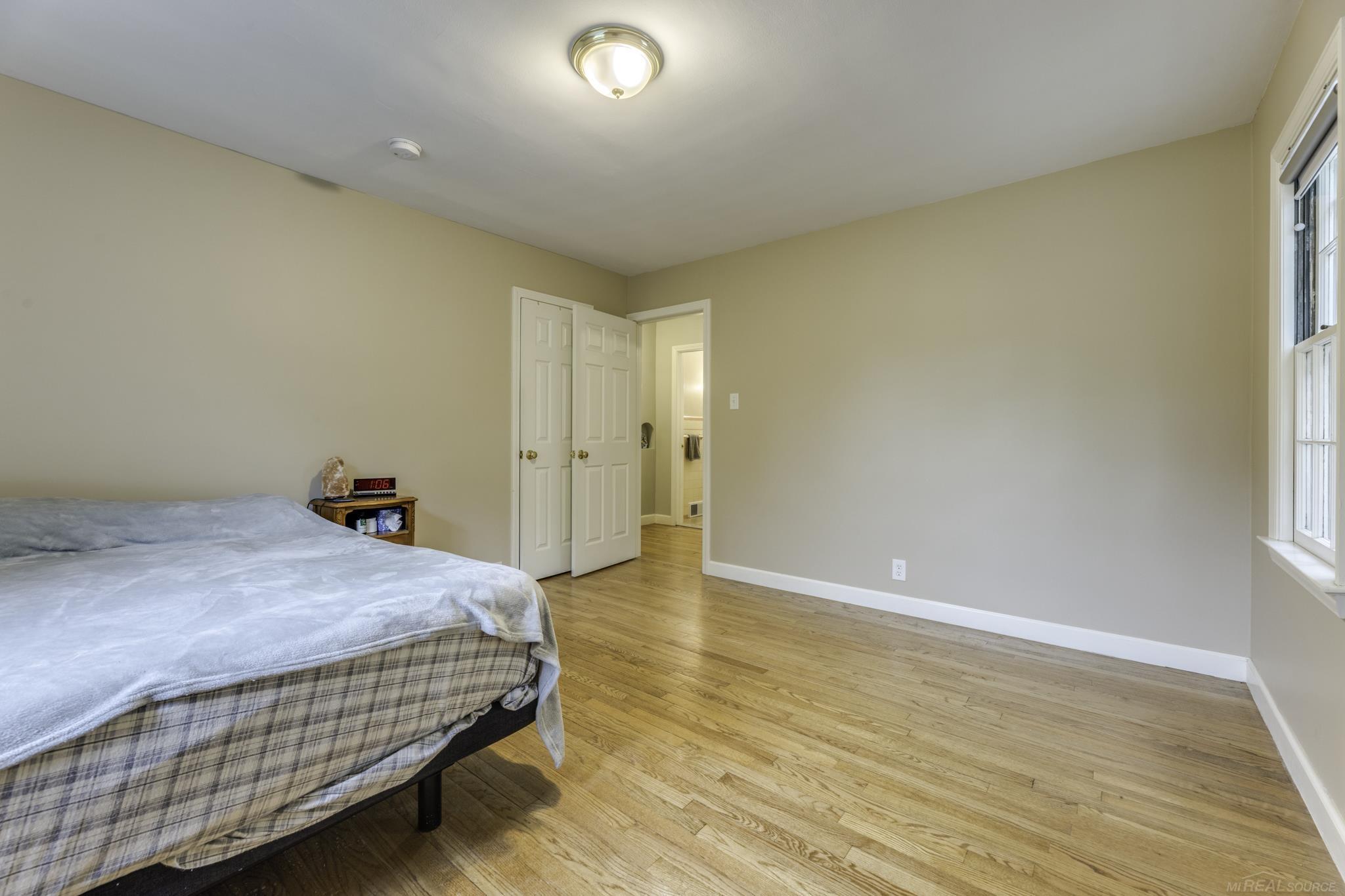 4484 Lakeshore Road