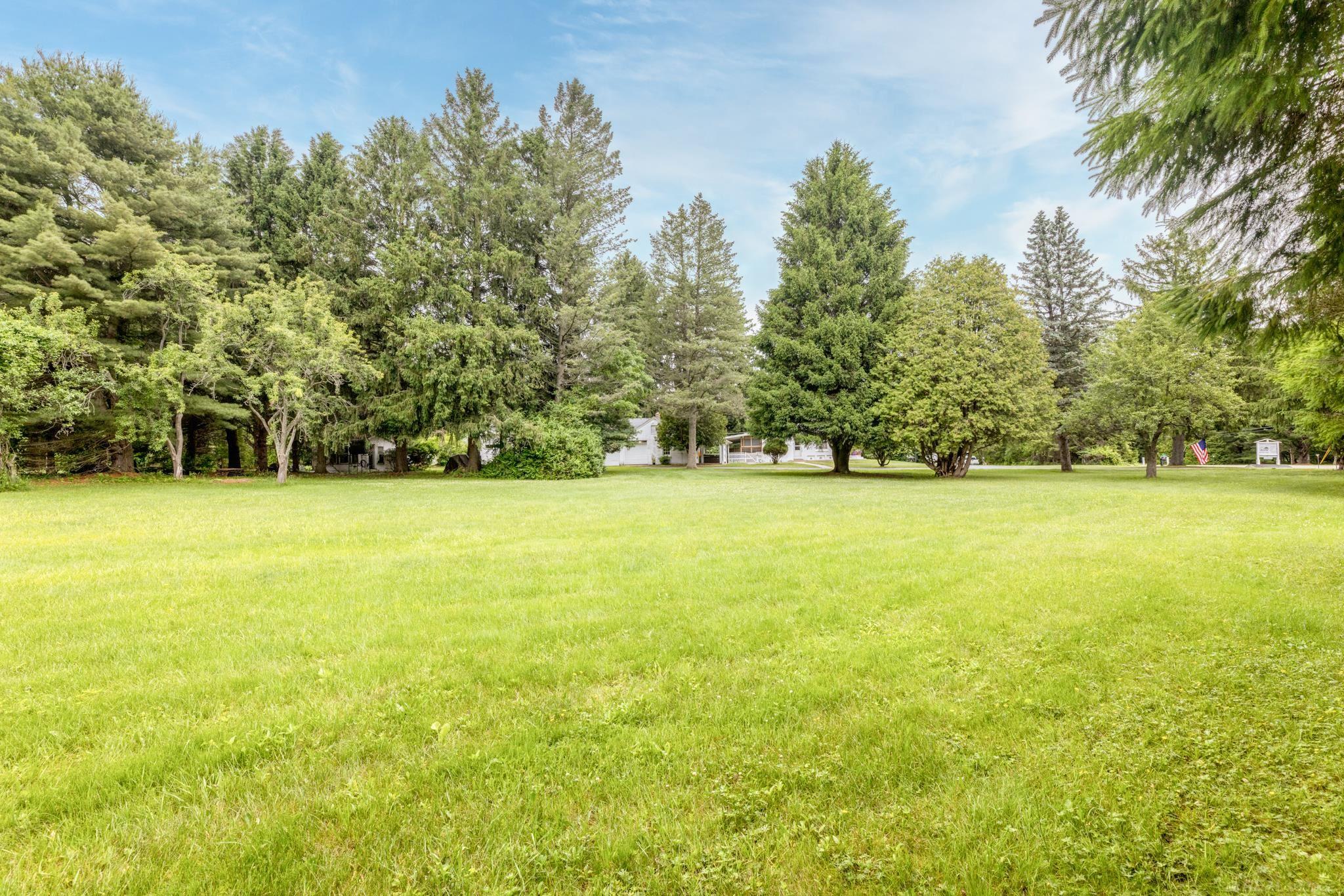 4484 Lakeshore Road