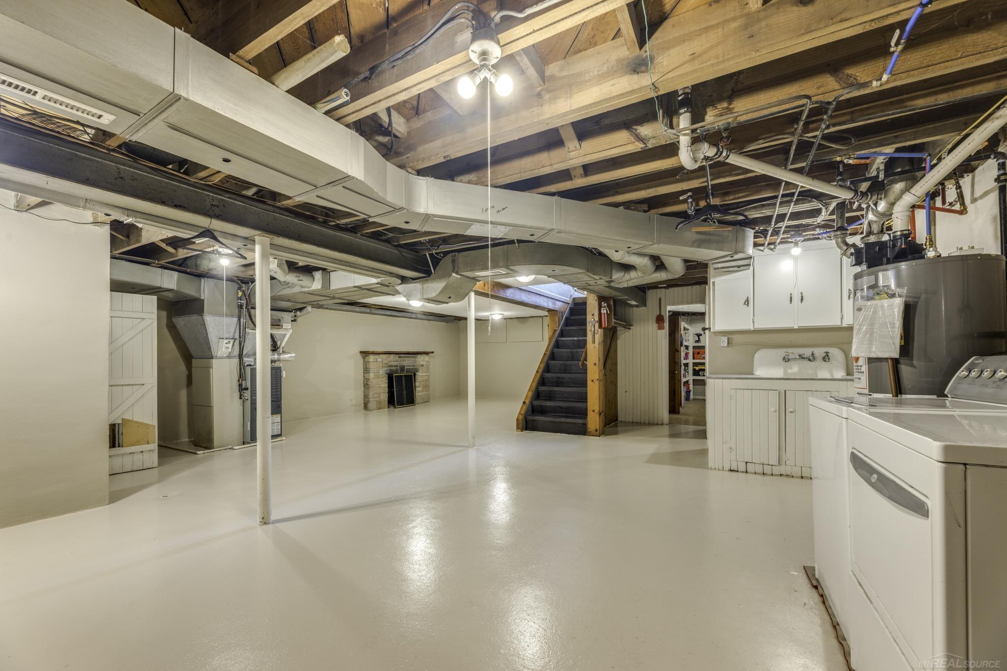 4484 Lakeshore Road
