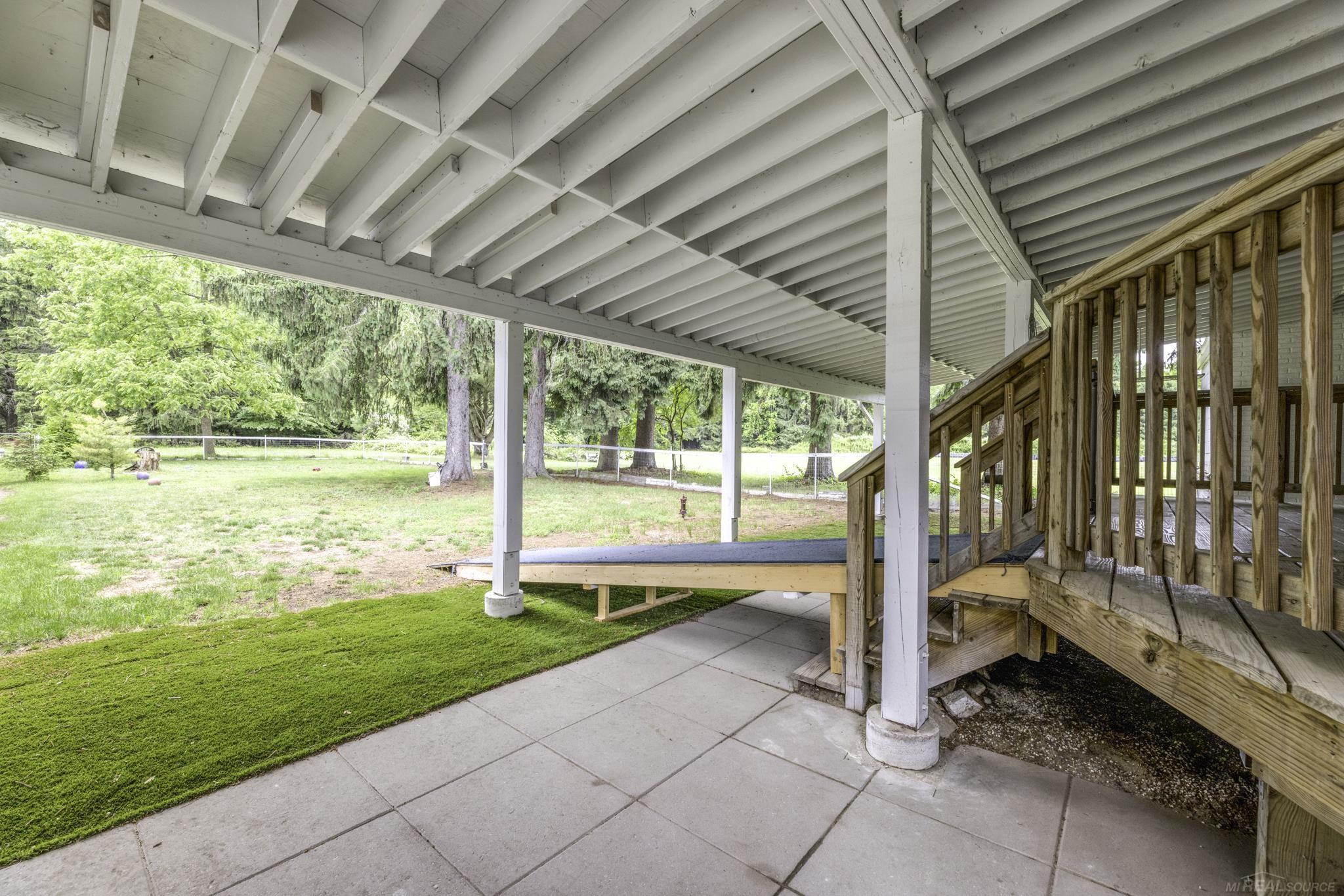 4484 Lakeshore Road
