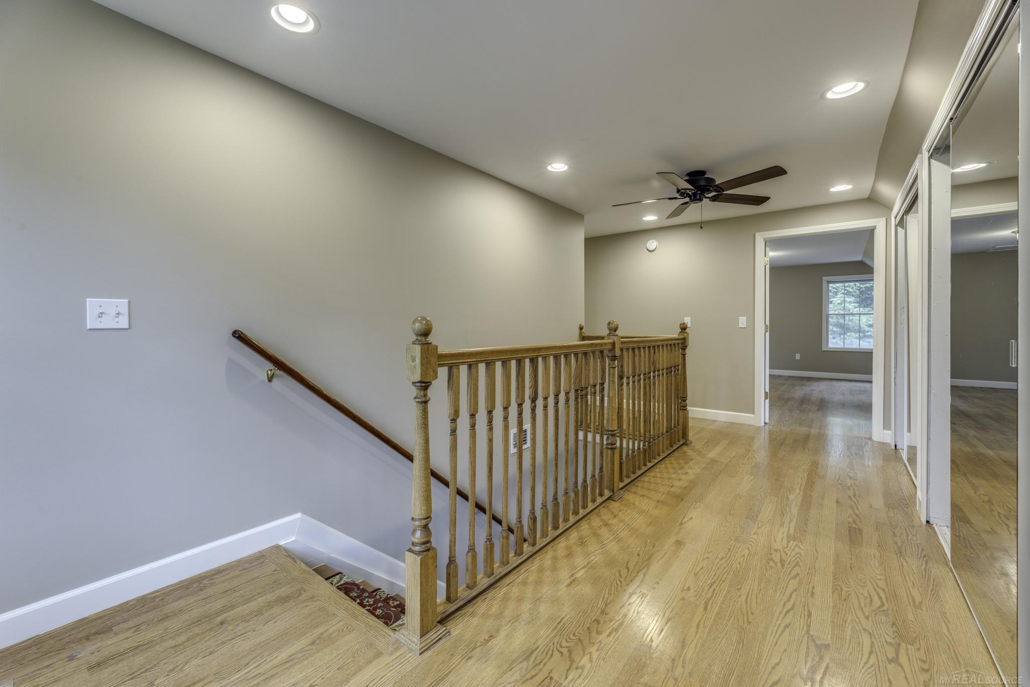 4484 Lakeshore Road