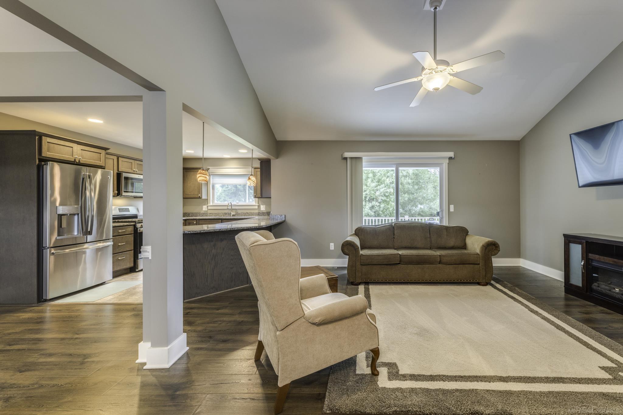 7061 Greenbush Lane