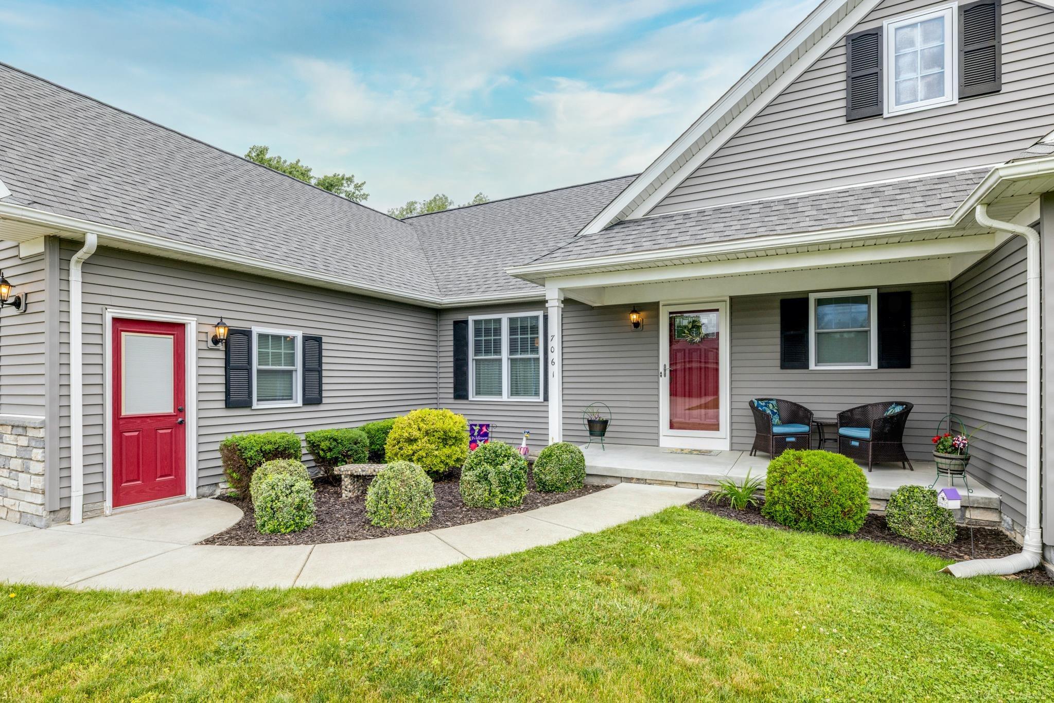 7061 Greenbush Lane